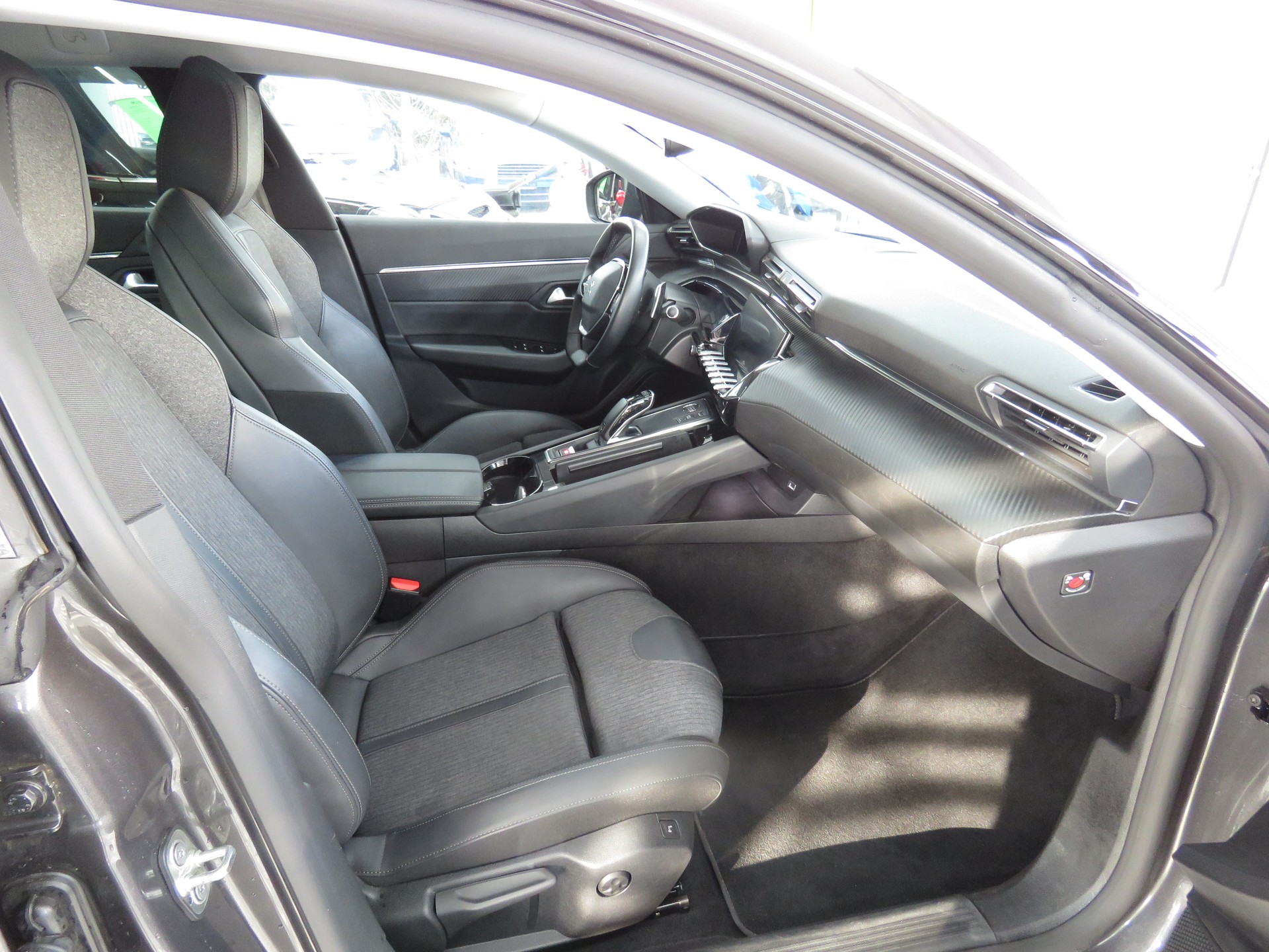 PEUGEOT 508 SW 1.2 Pure Tech Allure Pack EAT8 (Automat)-image-11