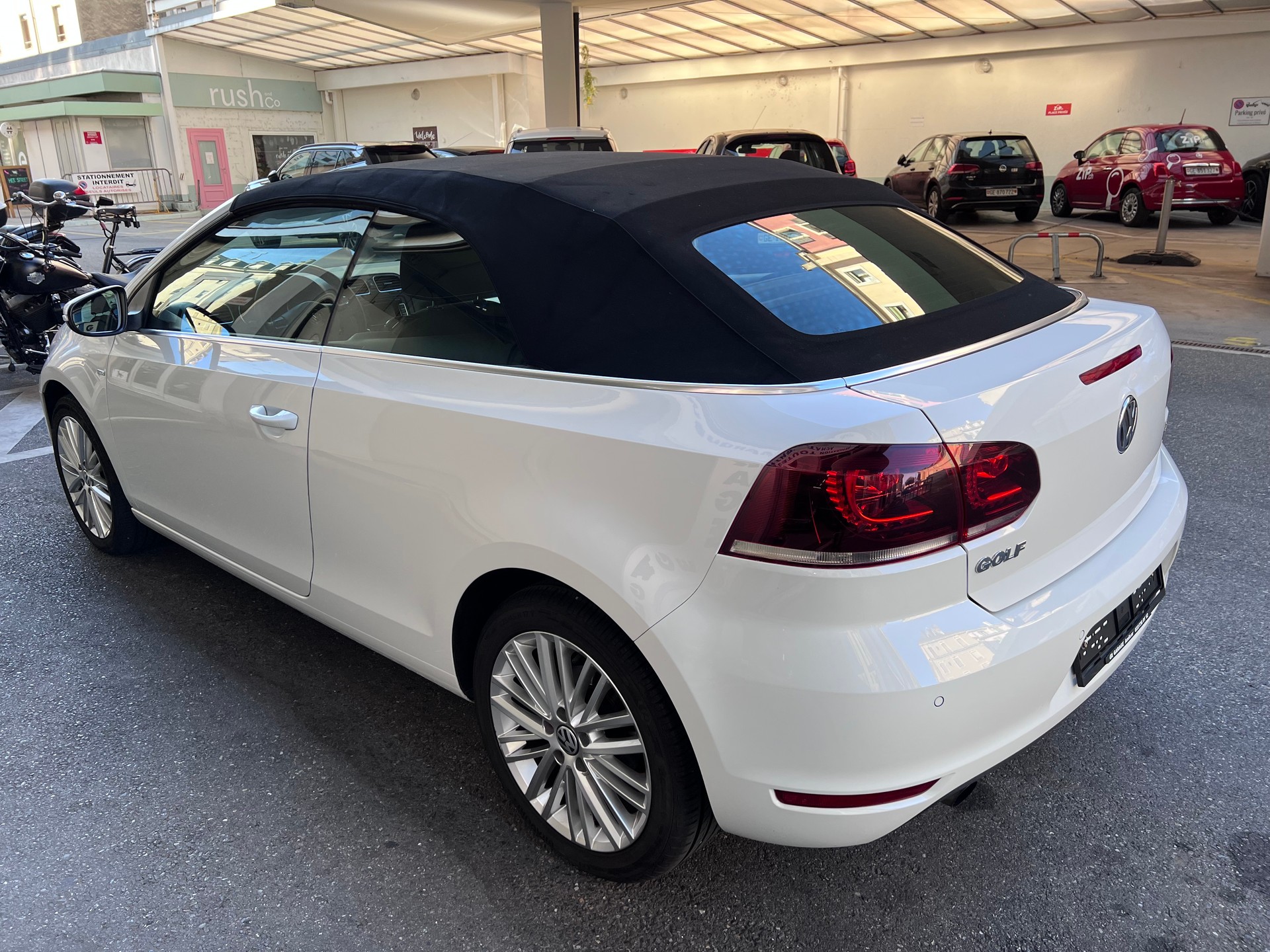VW Golf Cabrio 1.6 TDI BMT-image-3