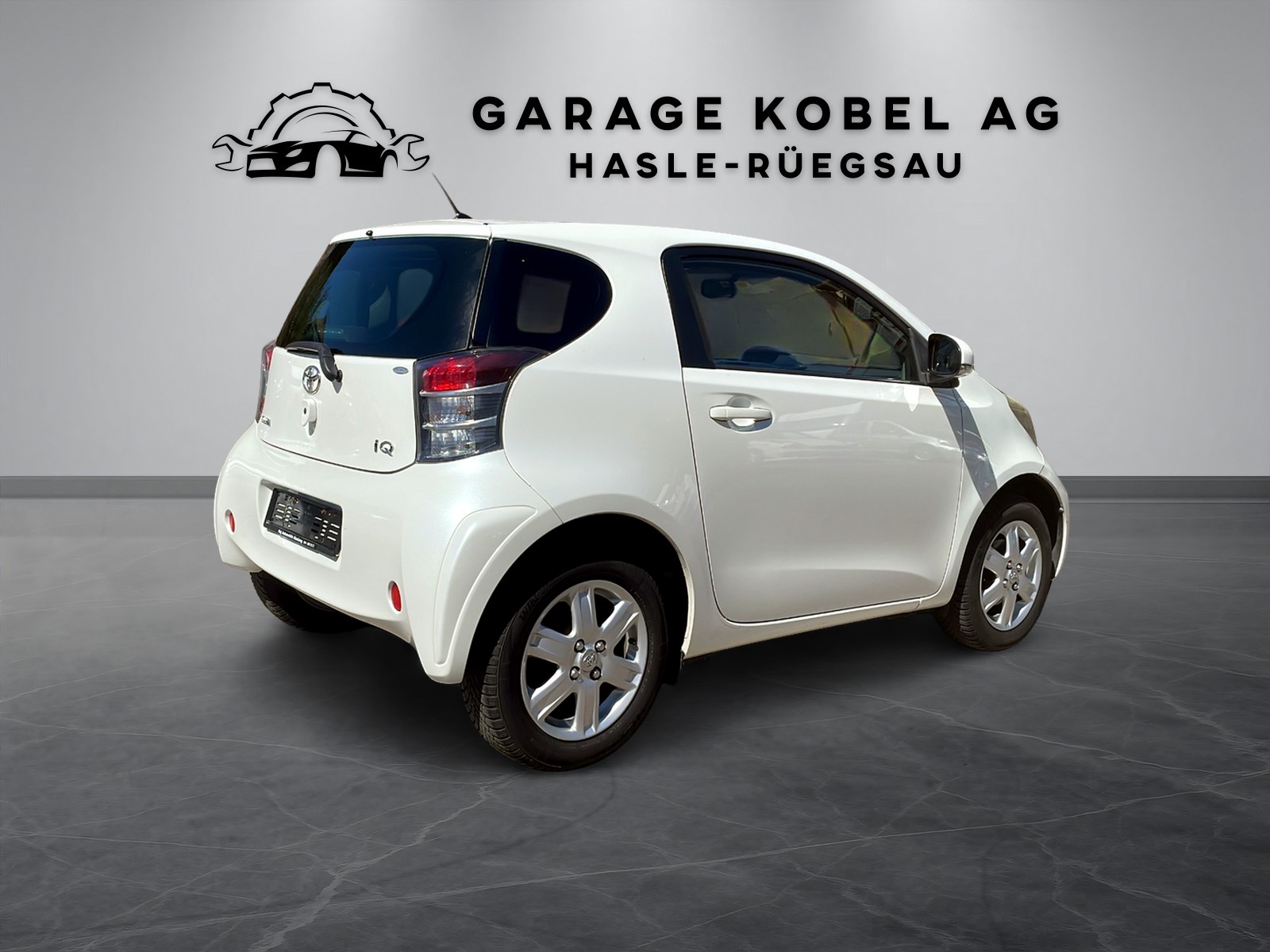 TOYOTA iQ 1.0 VVT-i-image-2