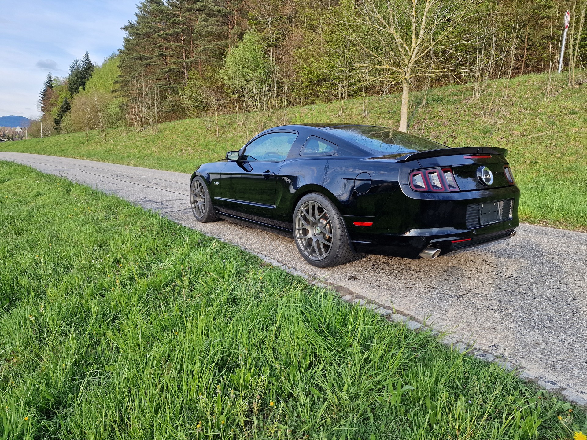 FORD Mustang GT Premium V8 420PS Automat-image-9