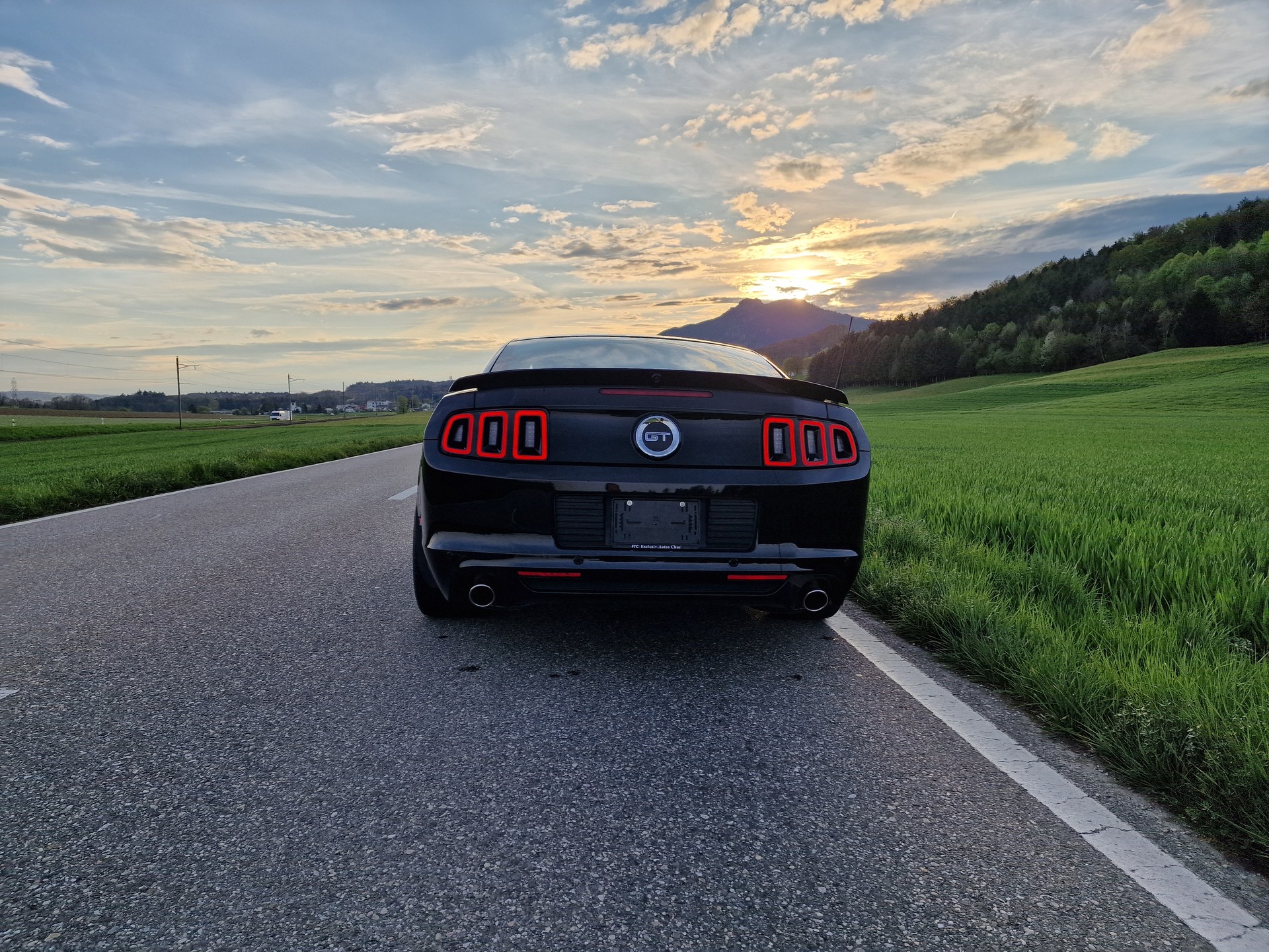 FORD Mustang GT Premium V8 420PS Automat-image-7