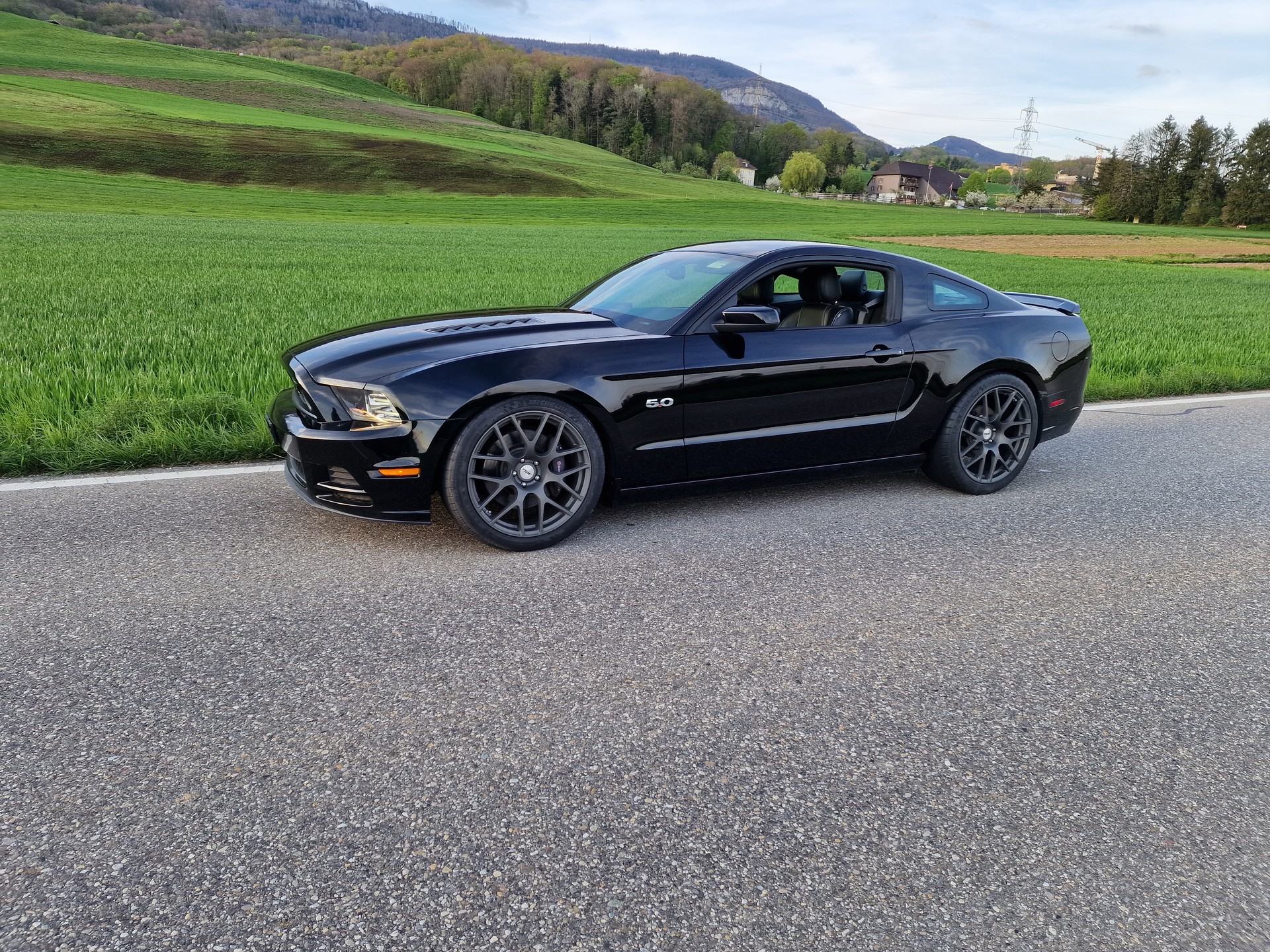 FORD Mustang GT Premium V8 420PS Automat-image-5