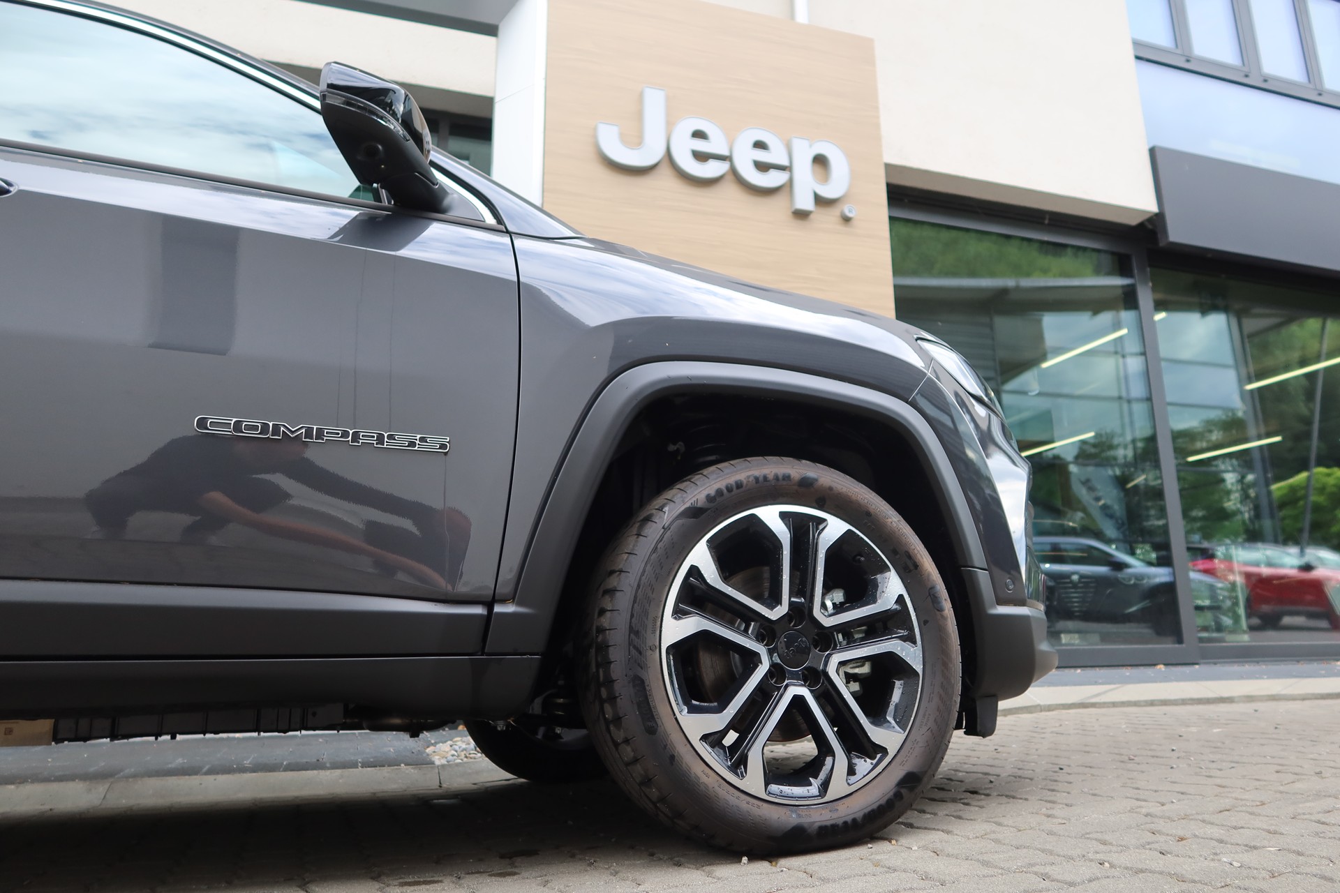 JEEP Compass 4x2 1.5 T Sw.Alt.-image-7