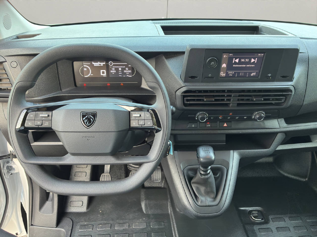 PEUGEOT Expert Kaw. Standard 2.0 BlueHDi 145 PS S/S-image-4