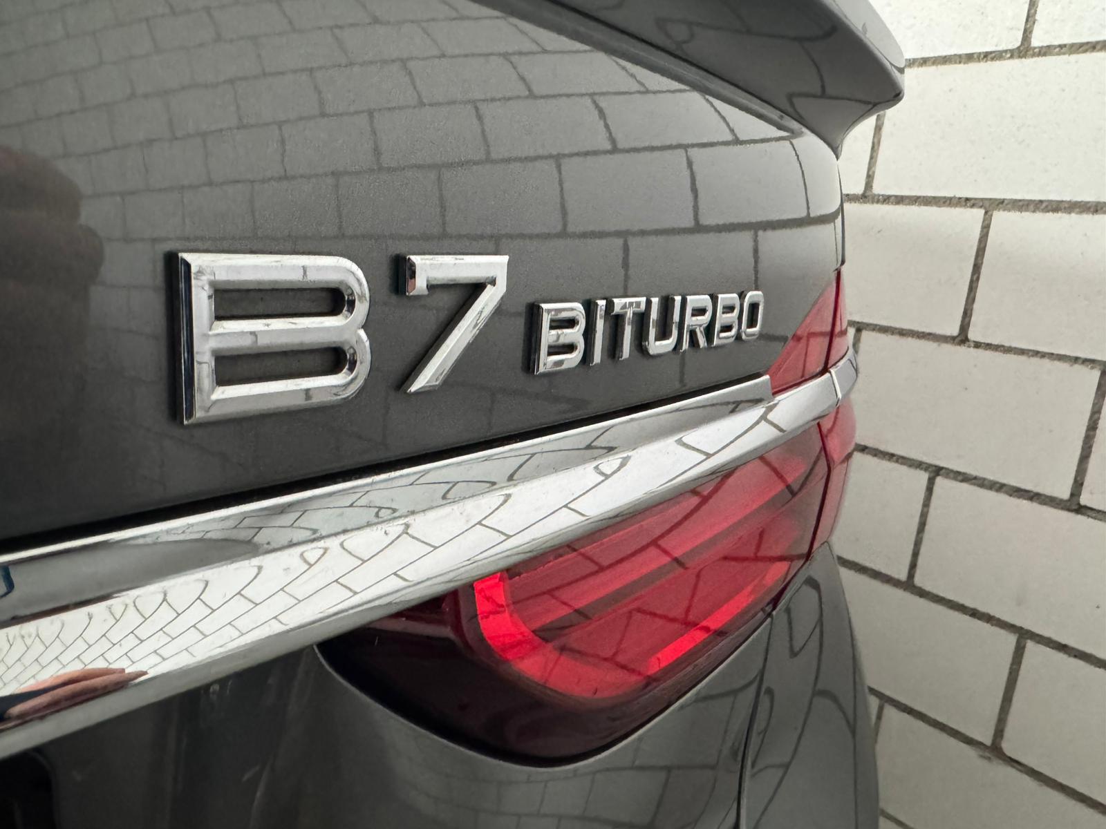 BMW-ALPINA B7 L BiTurbo 4.4 V8 xDrive Switch-Tronic Vollausstattung-showroom-element-3