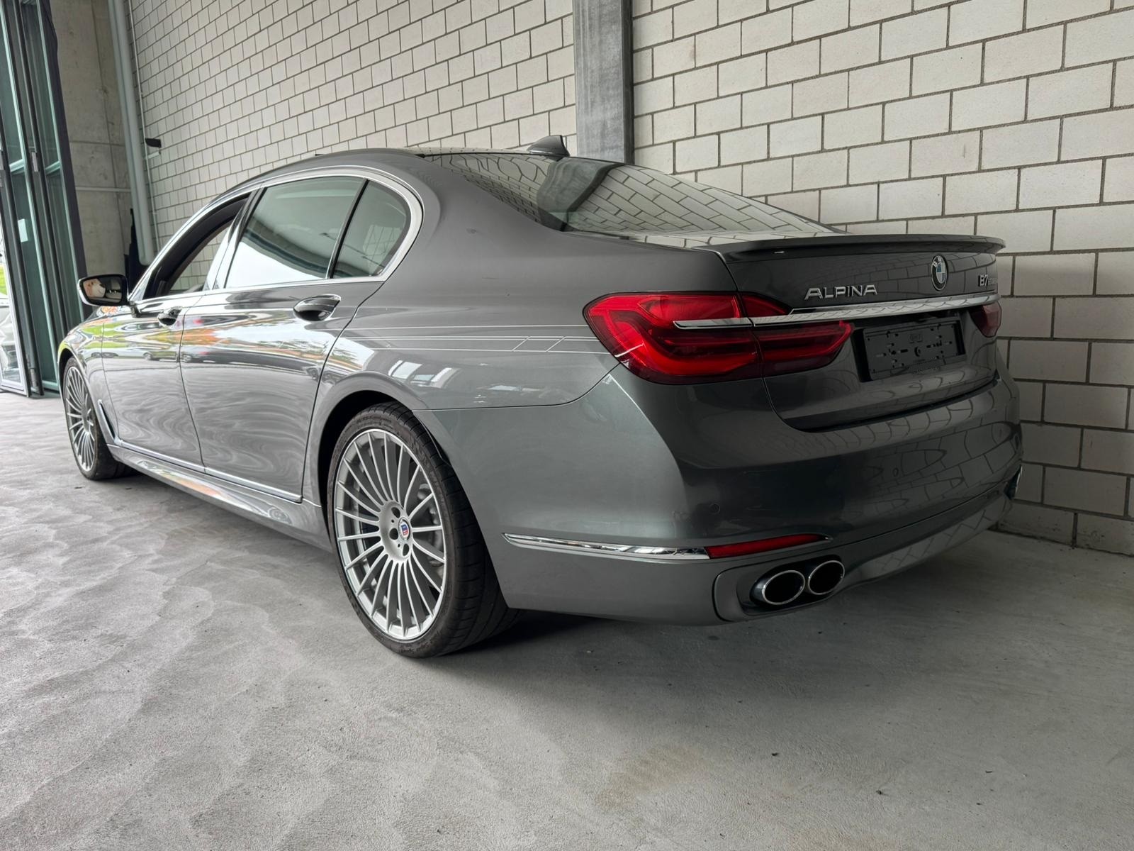 BMW-ALPINA B7 L BiTurbo 4.4 V8 xDrive Switch-Tronic Vollausstattung-showroom-element-2