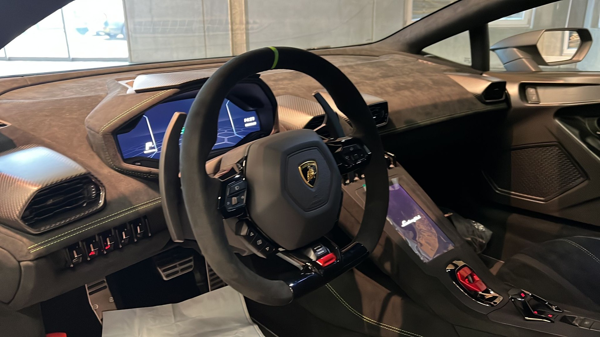 LAMBORGHINI Huracan STO Coupé DCT RWD-image-4