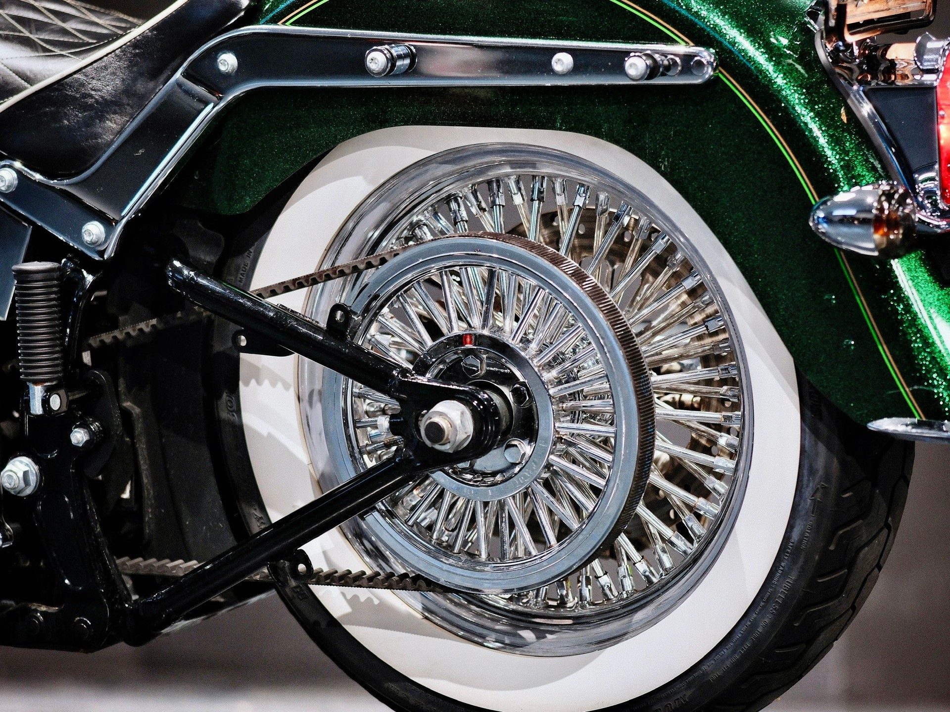 HARLEY-DAVIDSON FLSTN Softail Deluxe ABS-image-11