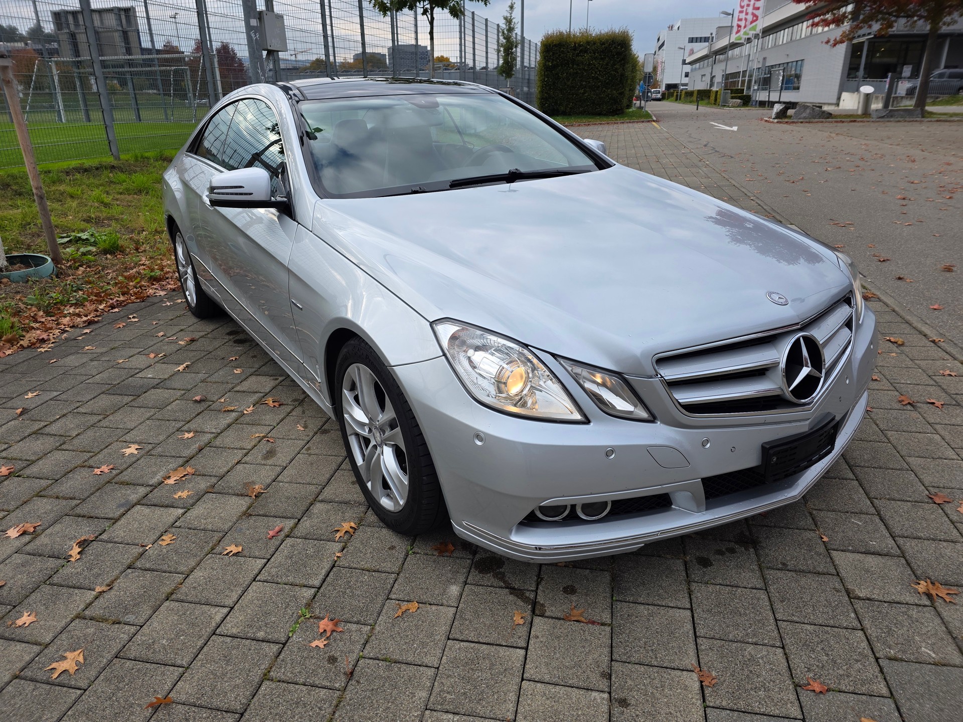 MERCEDES-BENZ E 350 CGI BlueEfficiency 7G-Tronic-image-1