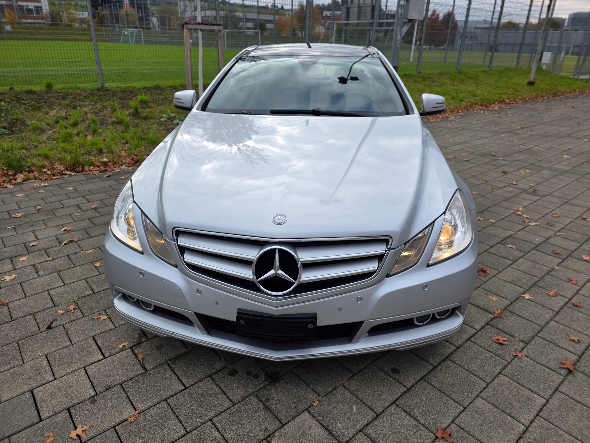 MERCEDES-BENZ E 350 CGI BlueEfficiency 7G-Tronic-image-2