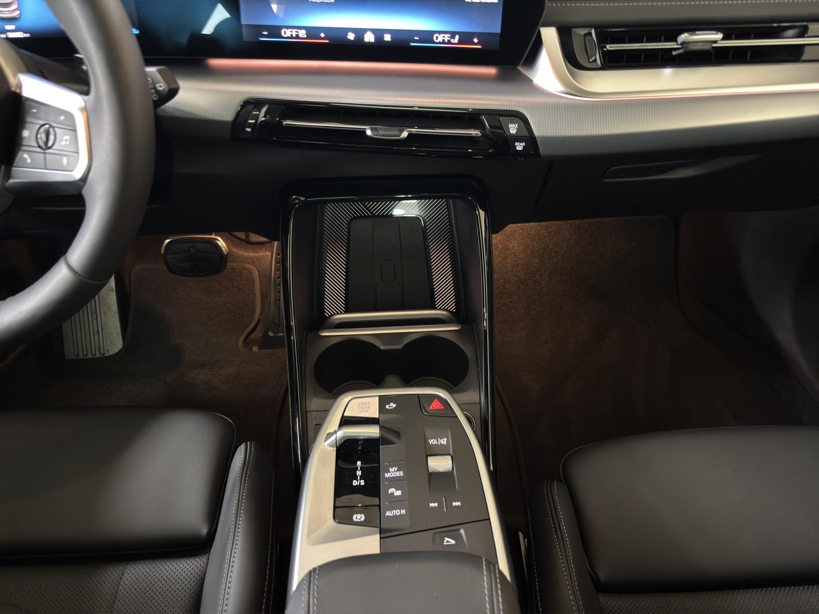 BMW 223i xDrive SDKG Active Tourer-image-10