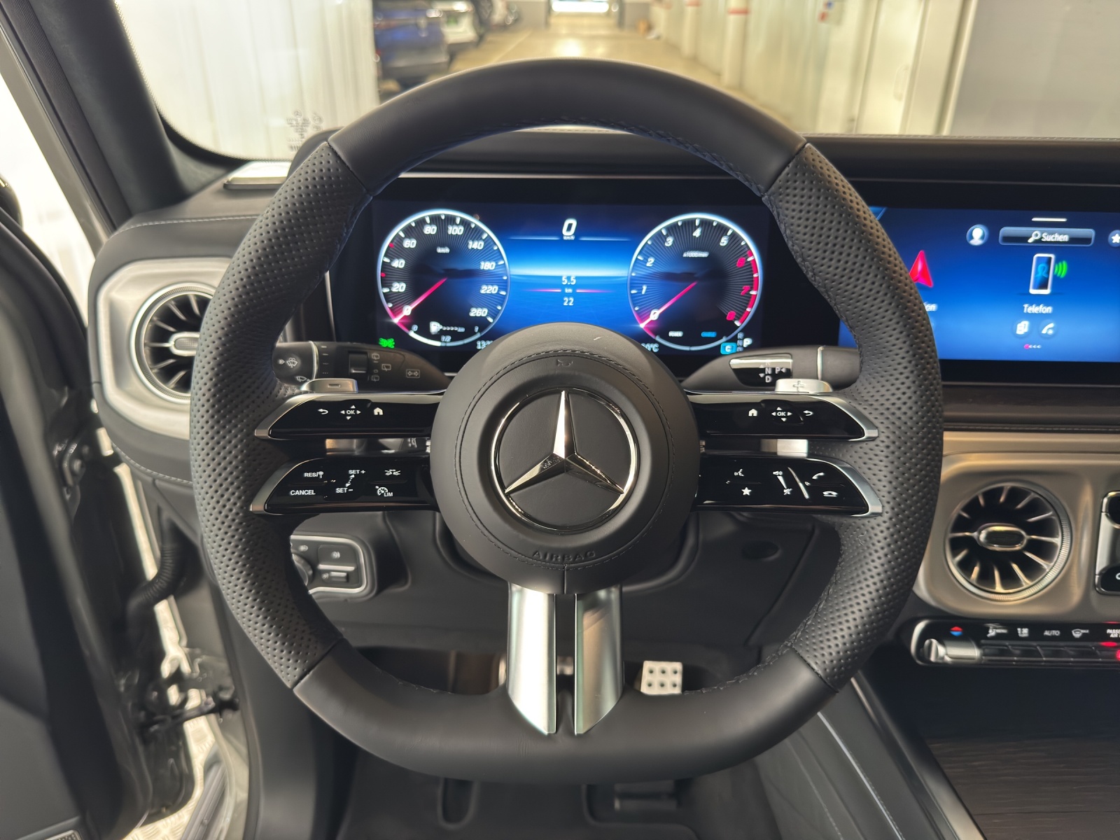 MERCEDES-BENZ G 500-image-15