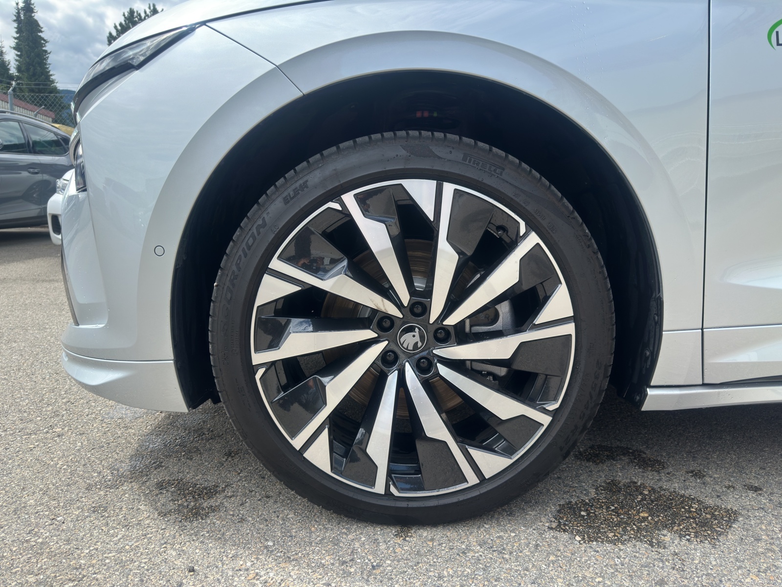 SKODA Enyaq 85x Sportline 4x4-image-7