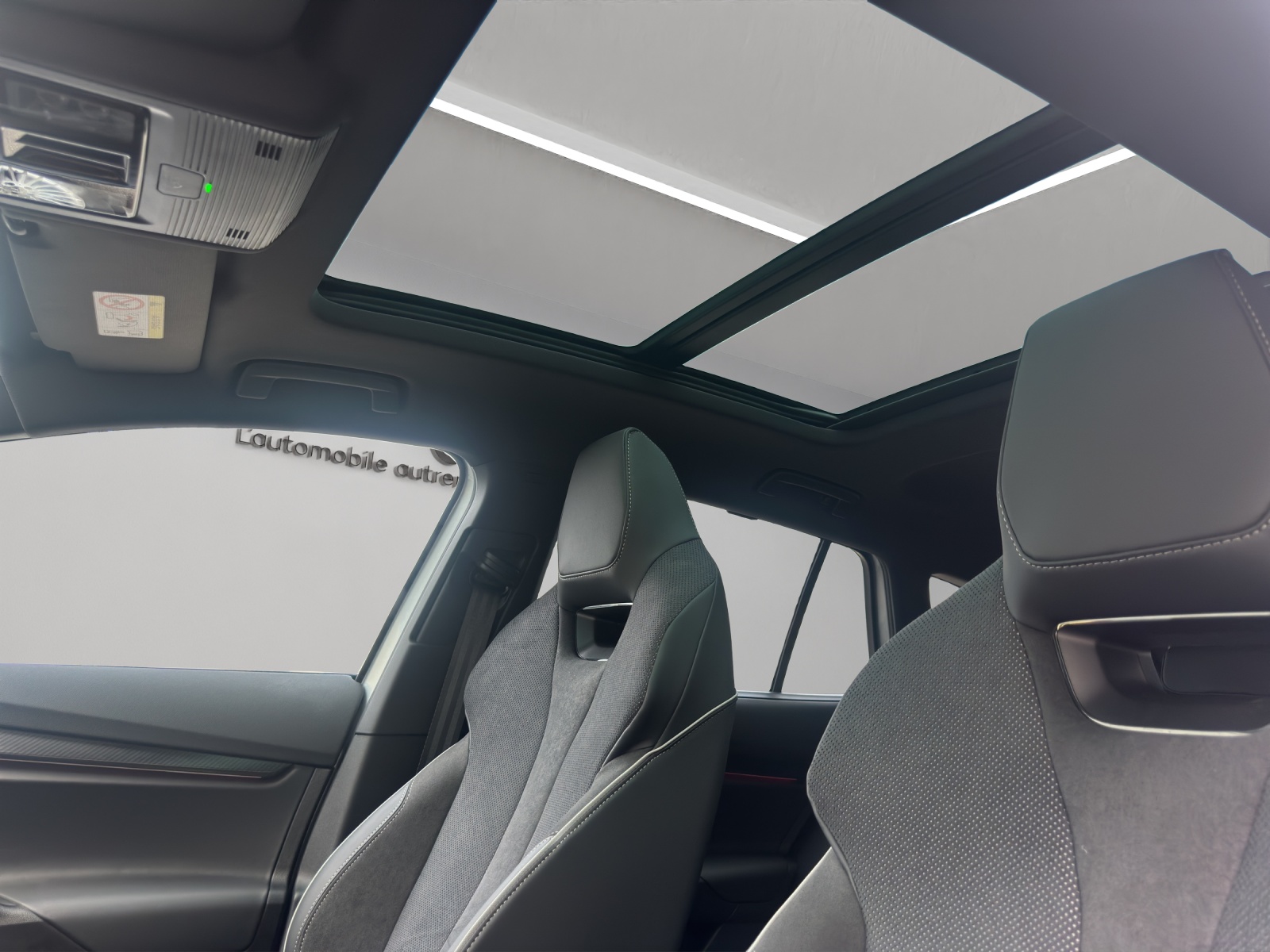 SKODA Enyaq 85x Sportline 4x4-image-15