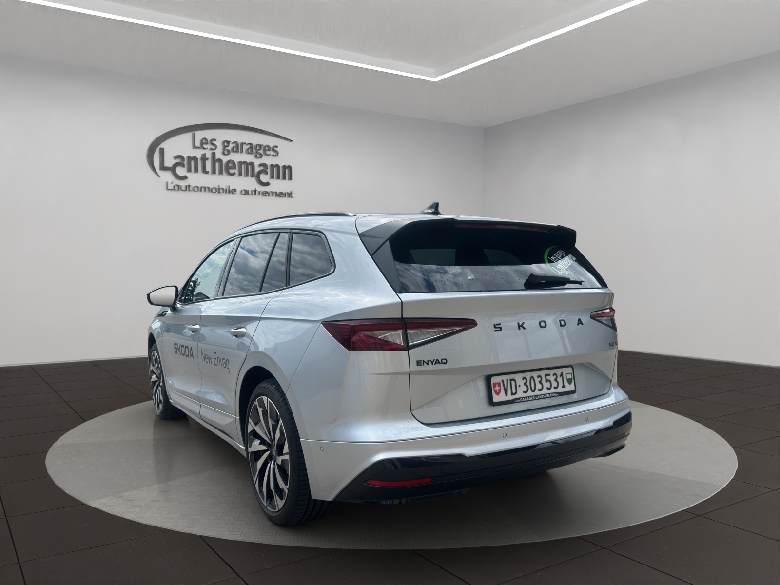 SKODA Enyaq 85x Sportline 4x4-image-2