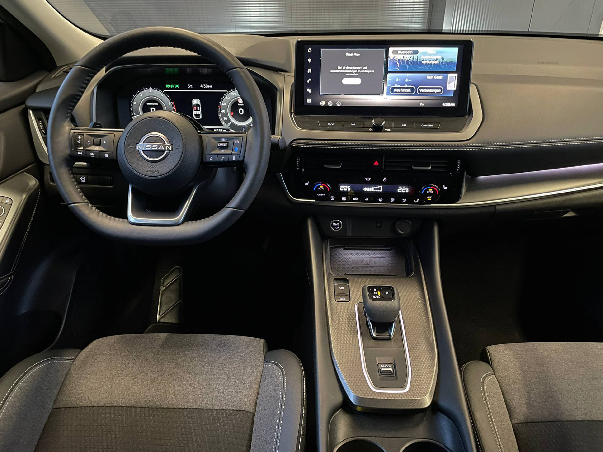 NISSAN Qashqai 1.3 DIG-T Tekna-image-5