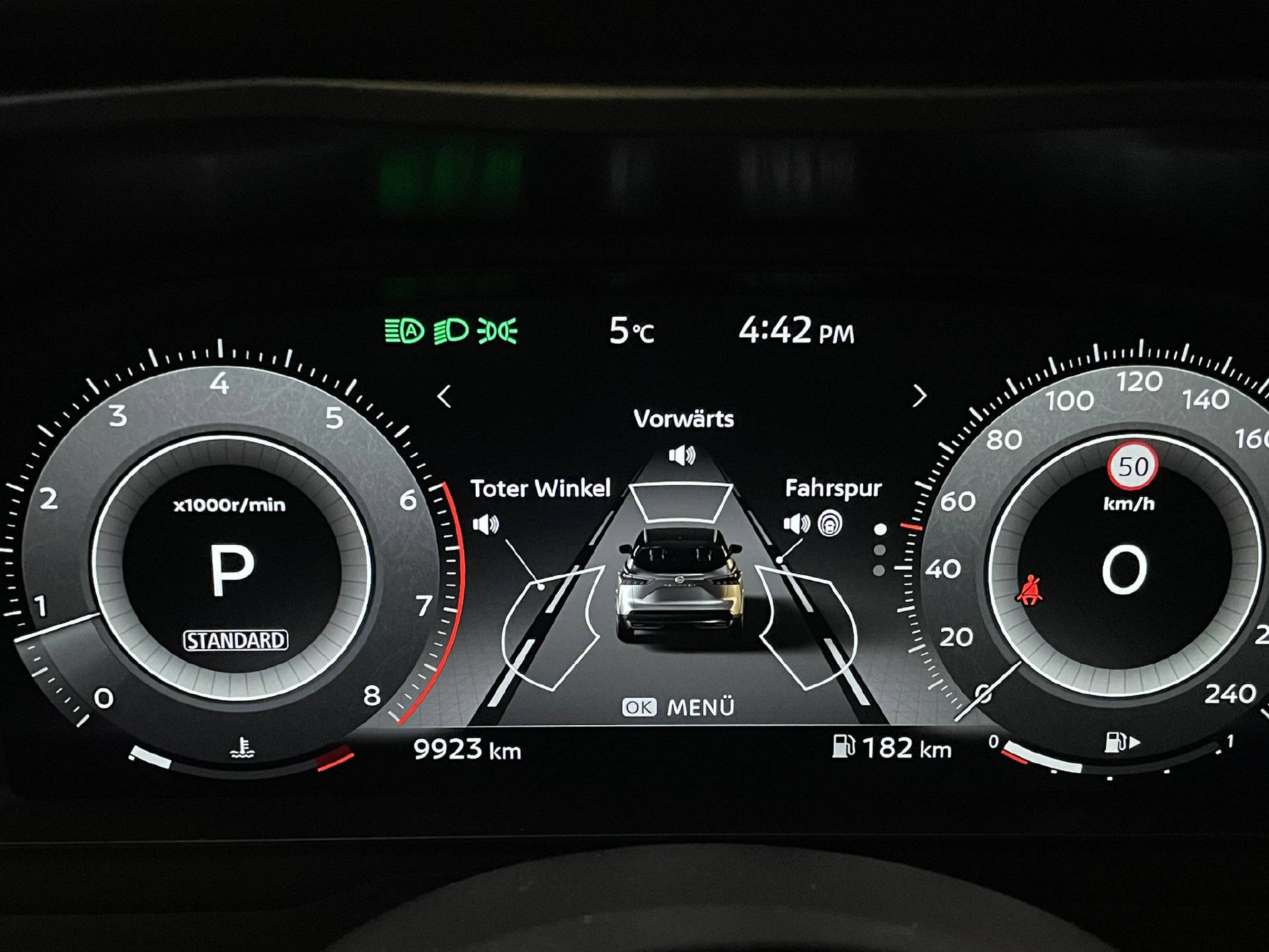 NISSAN Qashqai 1.3 DIG-T Tekna-image-10