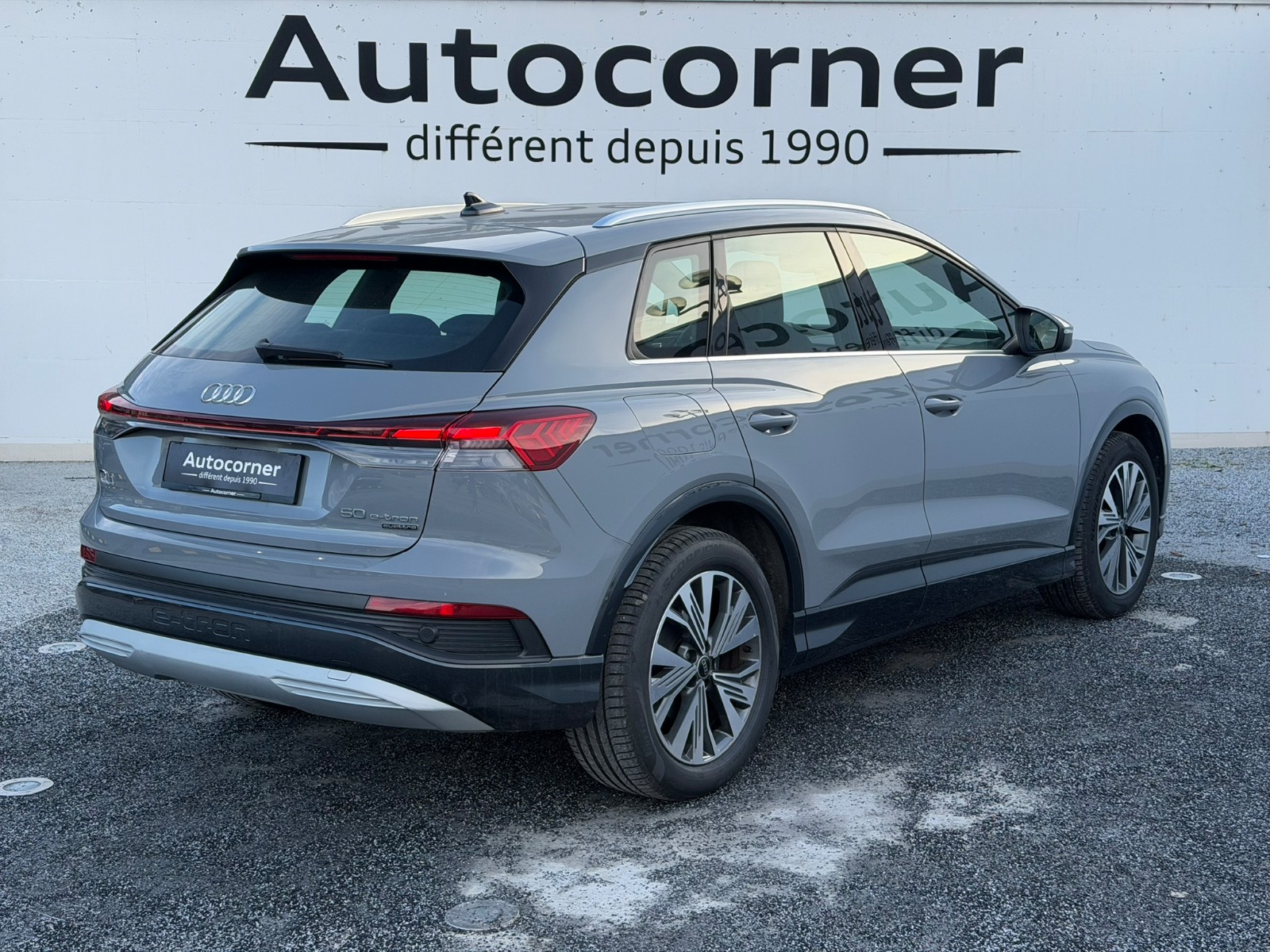 AUDI Q4 e-tron 50 quattro-image-4