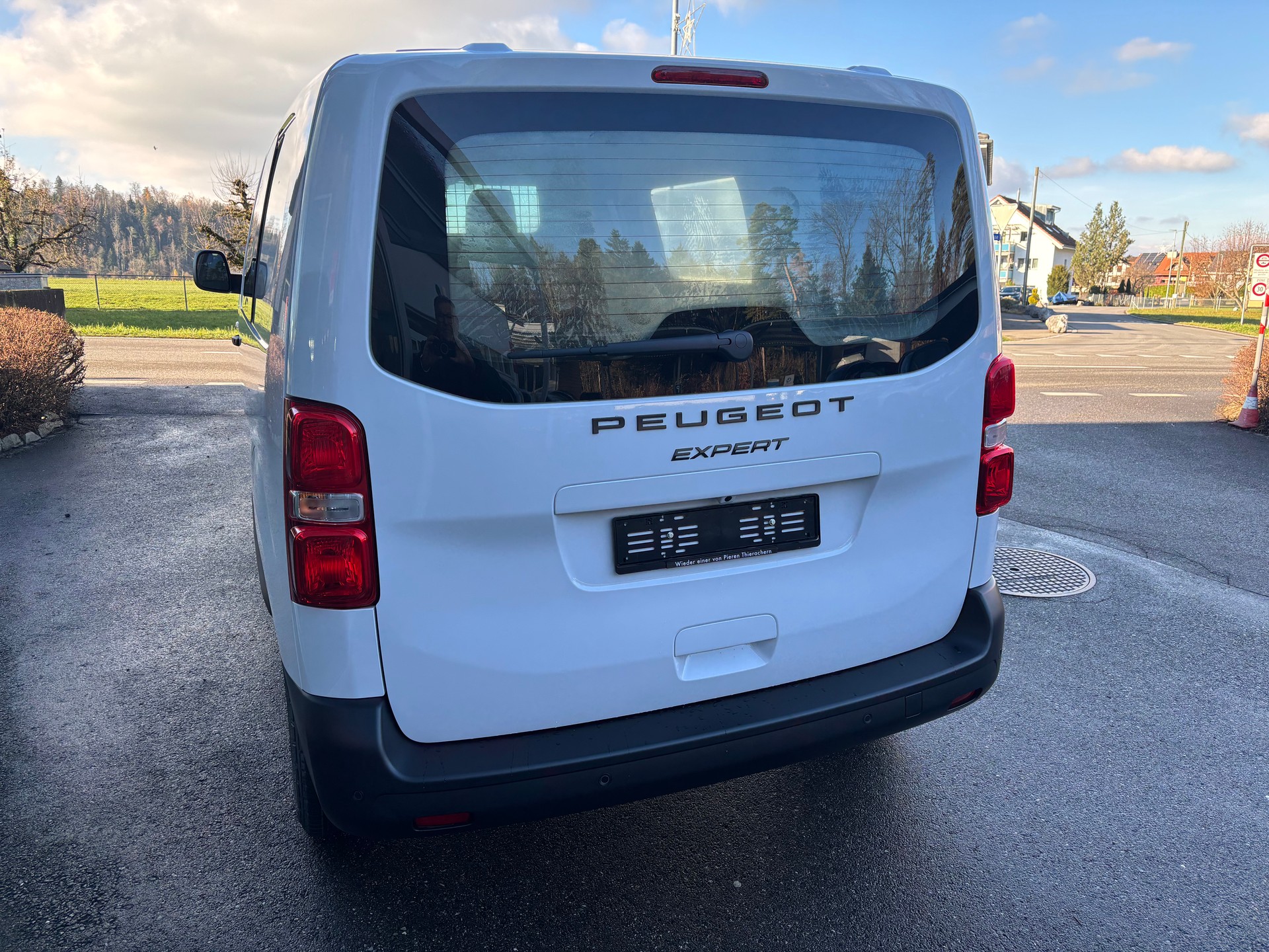 PEUGEOT Expert 2.2 BlueHDi 150 S&S Standard EAT8-image-2
