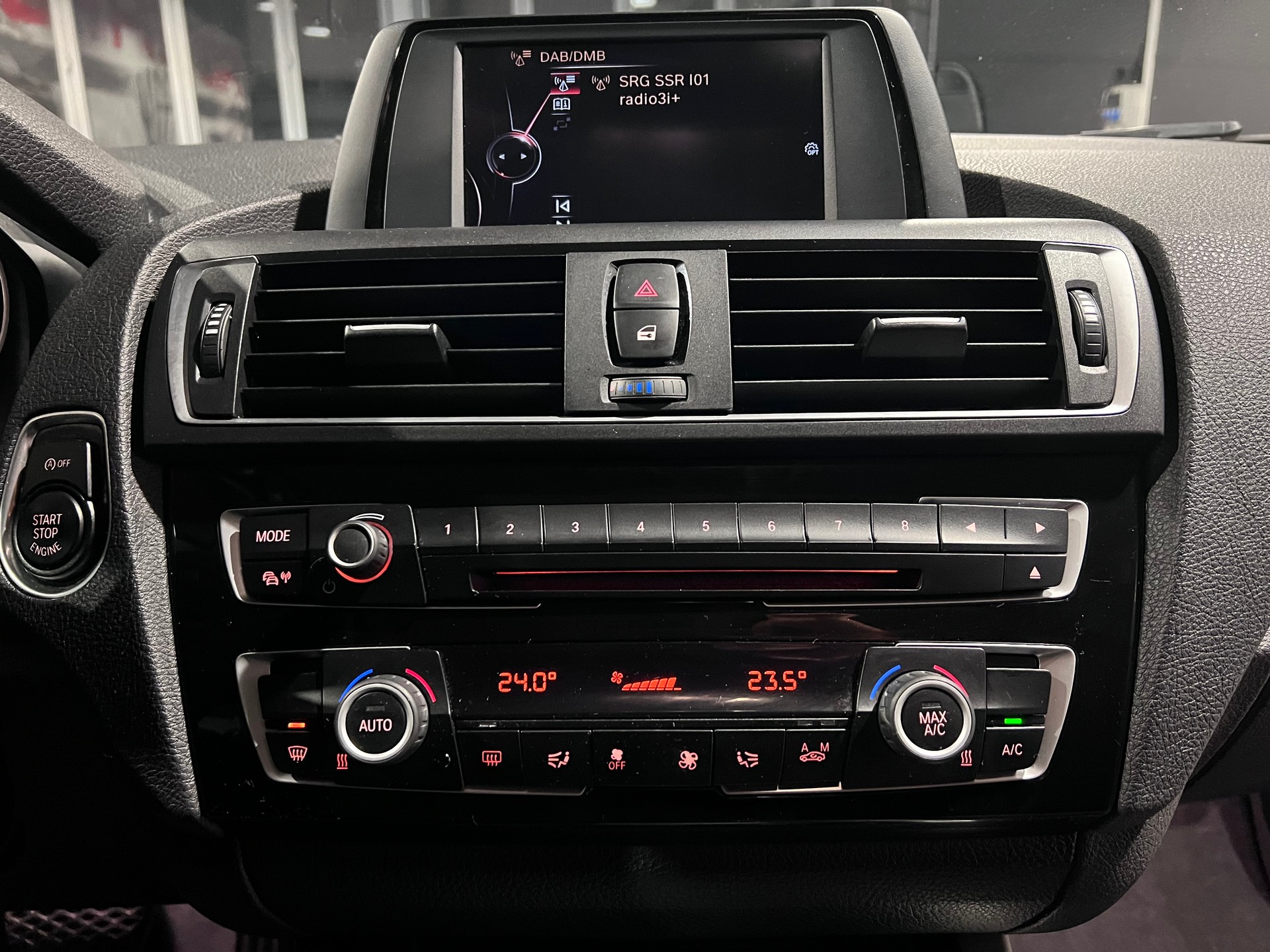 BMW 218i M Sport Steptronic-image-11
