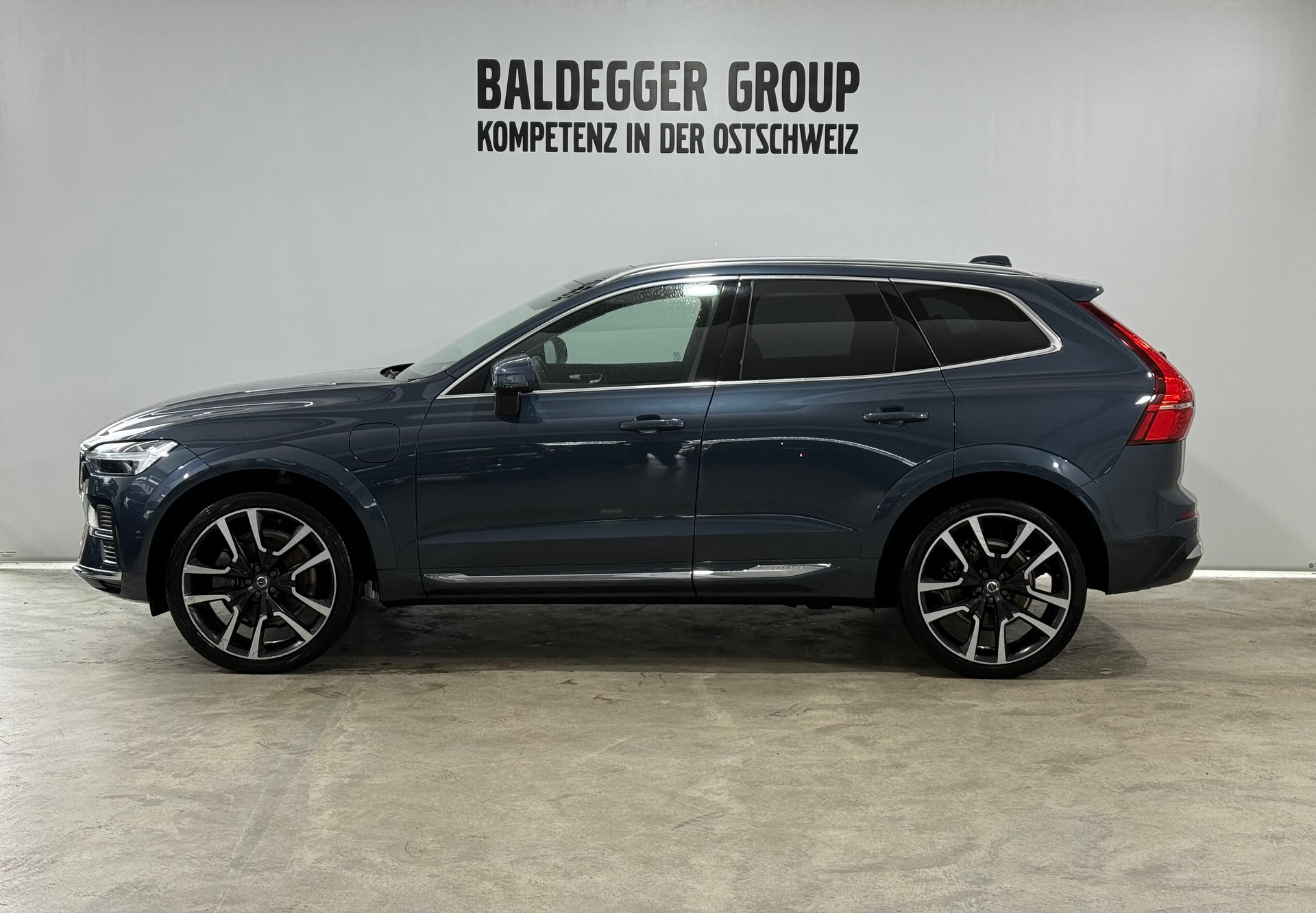 VOLVO XC60 2.0 T8 TE Inscription eAW-image-1