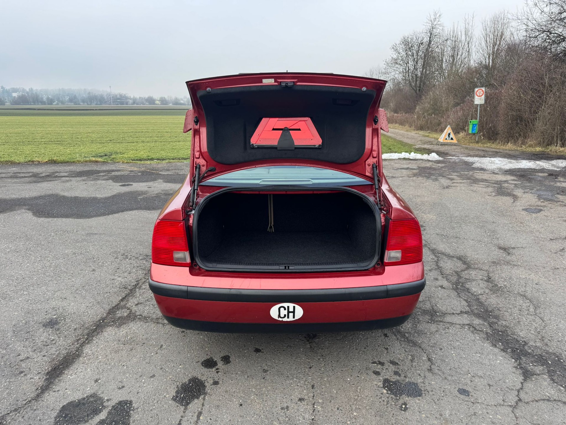 VW Passat 2.3 VR5 Highline-image-6