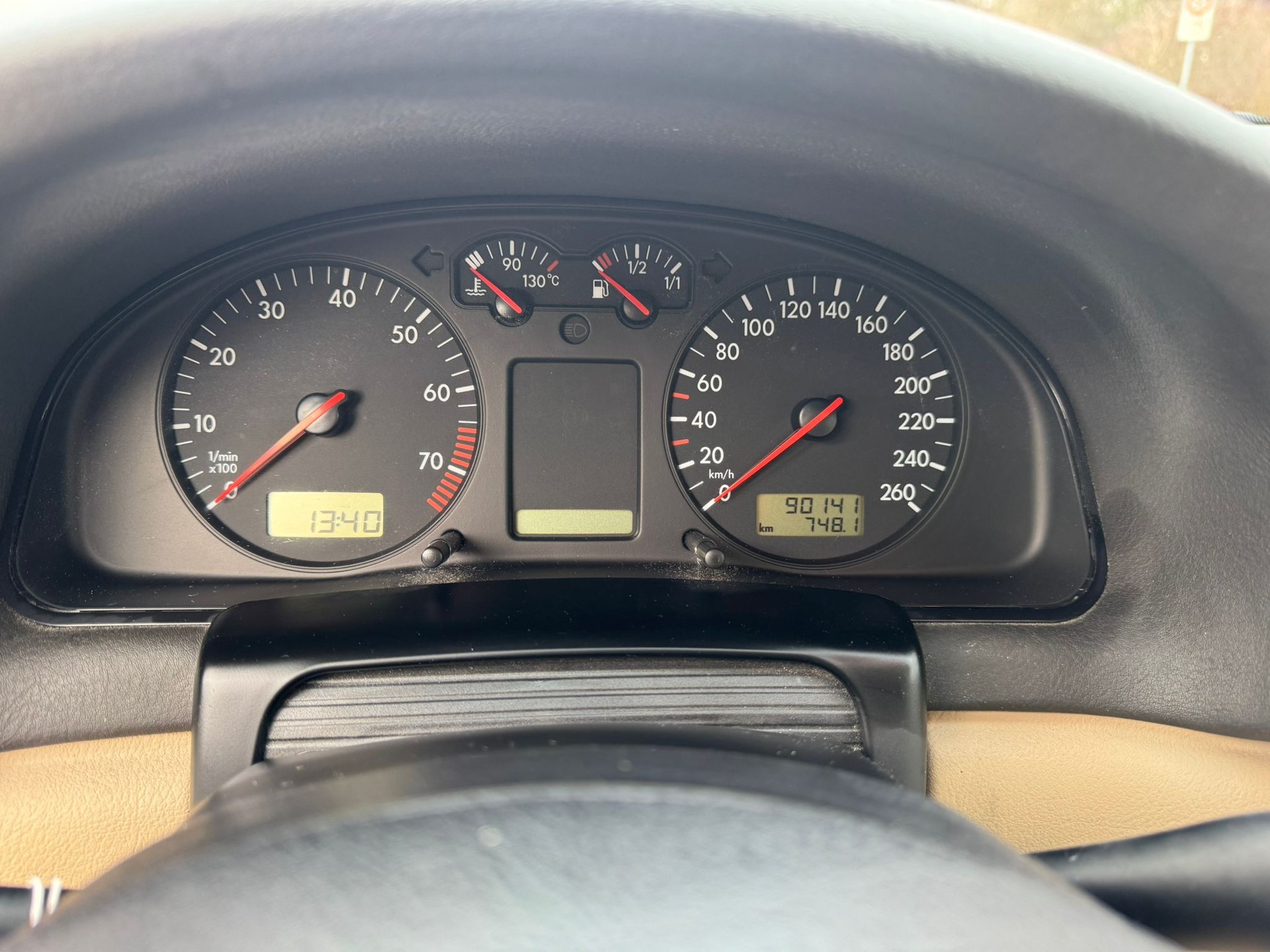 VW Passat 2.3 VR5 Highline-image-18
