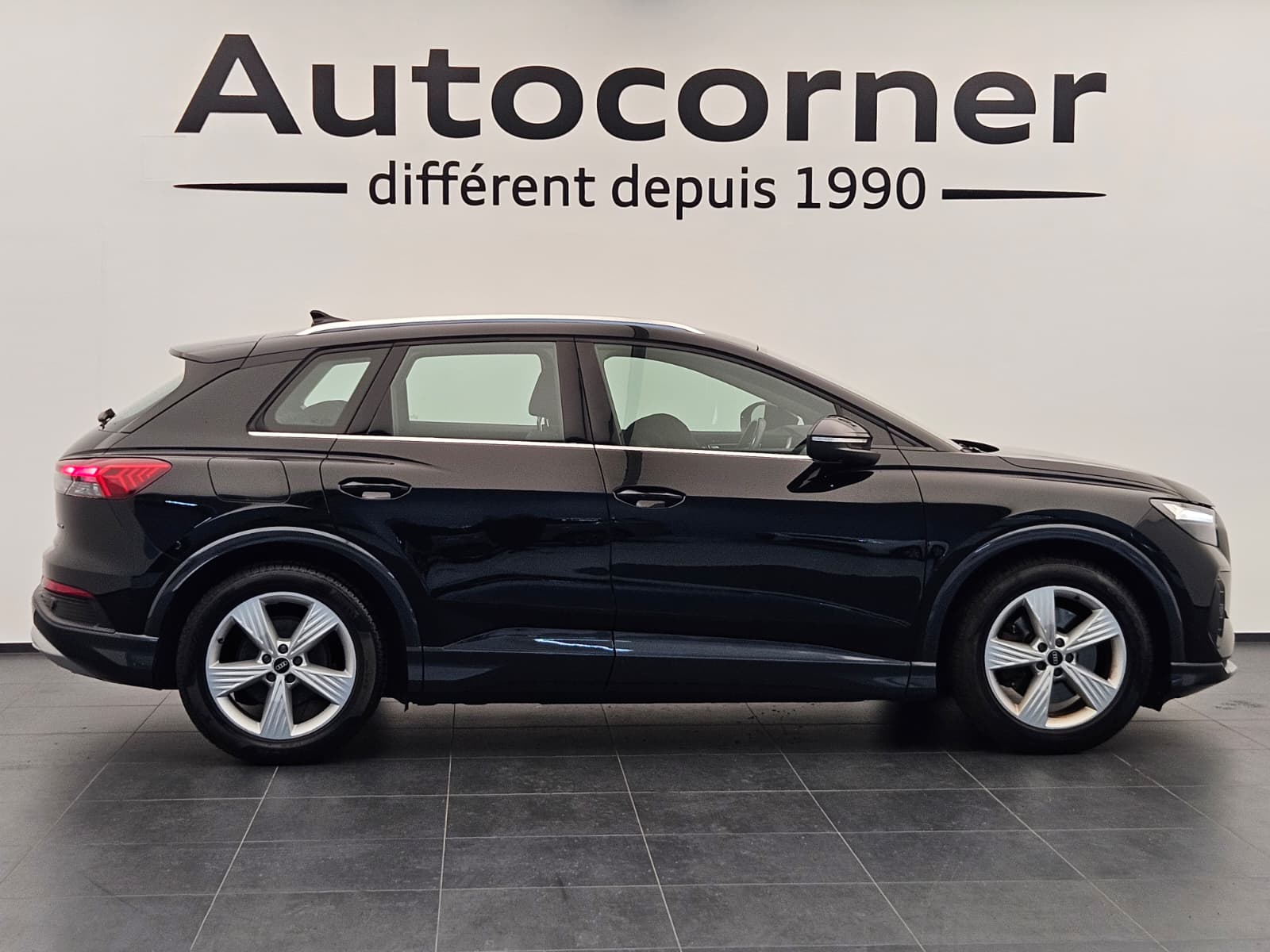 AUDI Q4 e-tron 50 quattro-image-6