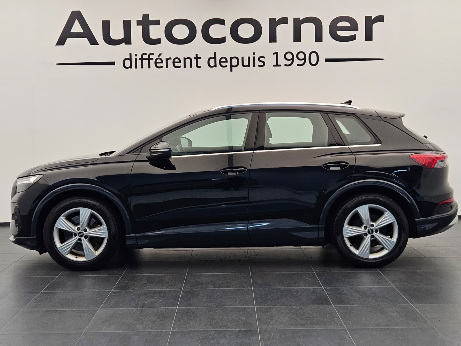 AUDI Q4 e-tron 50 quattro-image-2