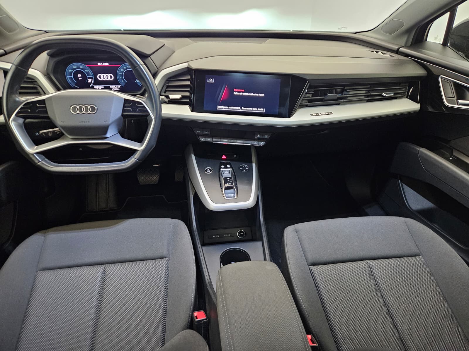 AUDI Q4 e-tron 50 quattro-image-10