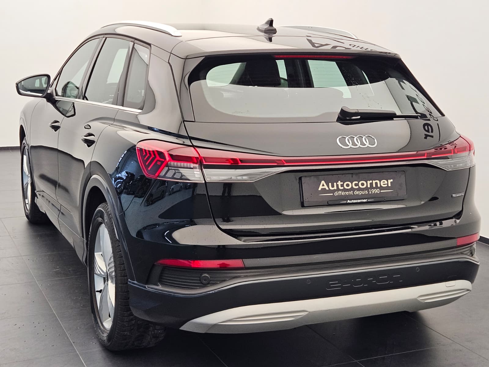 AUDI Q4 e-tron 50 quattro-image-9