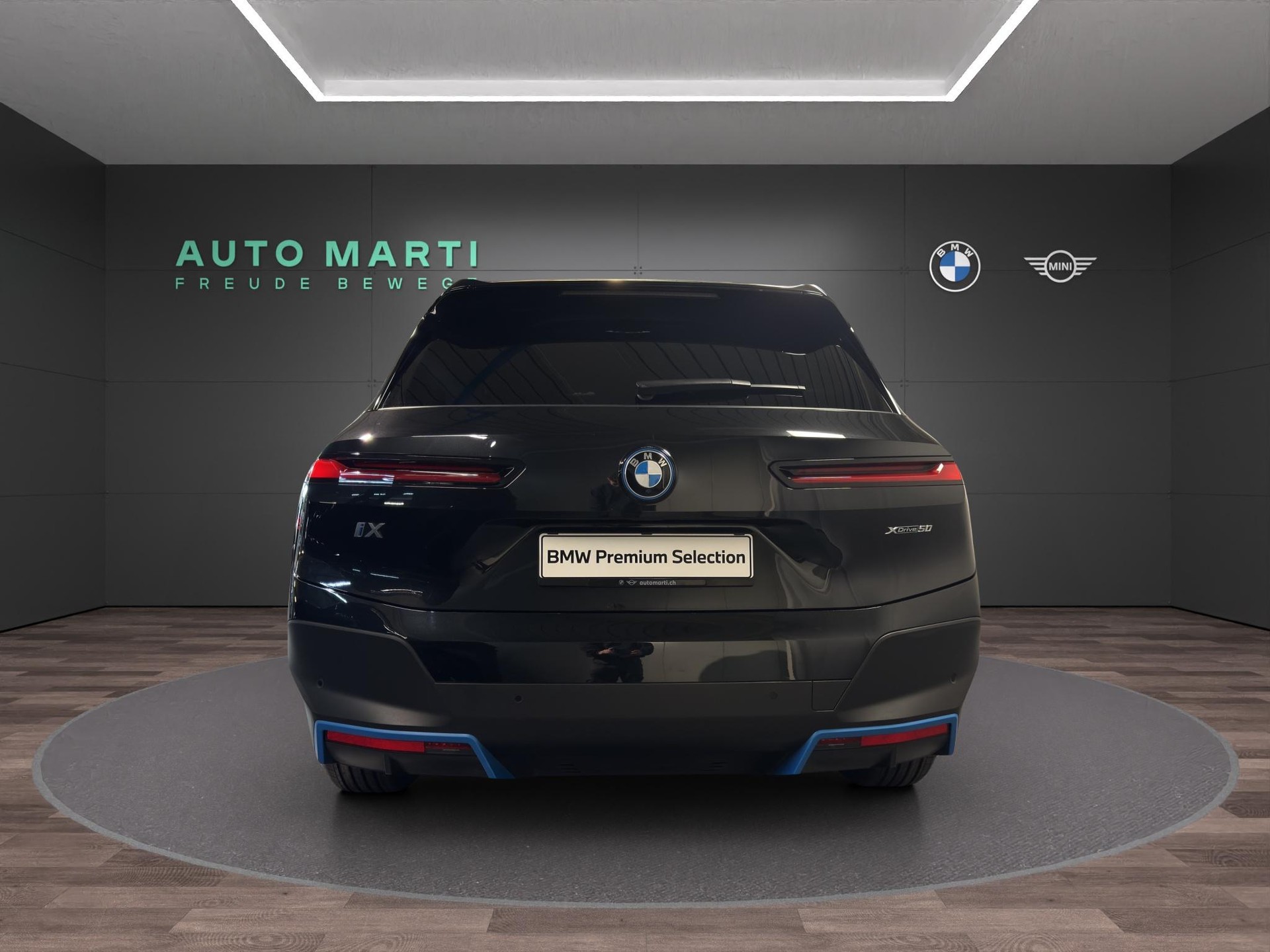 BMW iX xDrive50-image-3