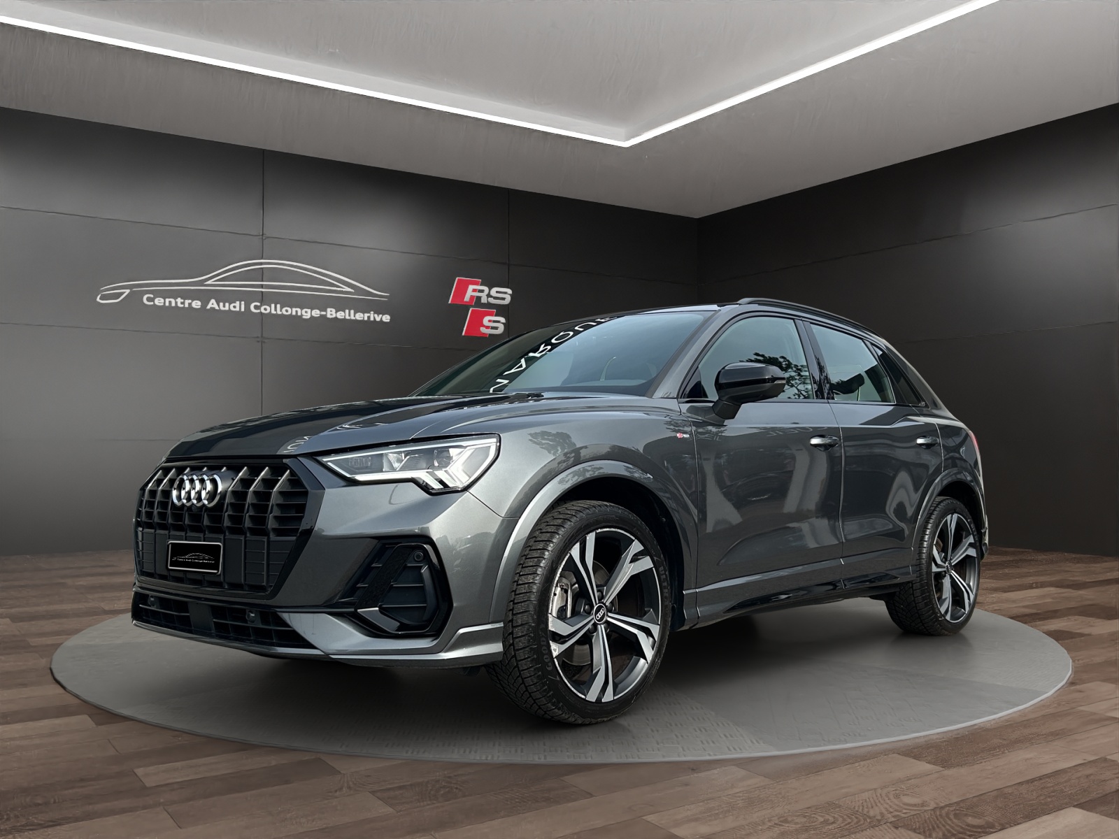 AUDI Q3 40 TDI S line Attraction quattro S-tronic-image-0