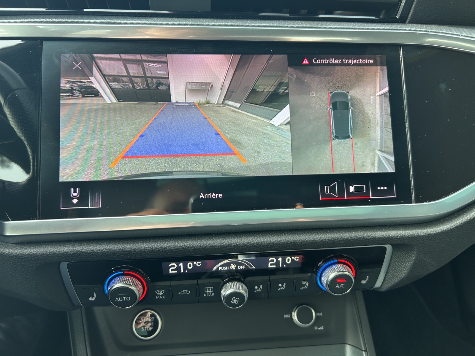 AUDI Q3 40 TDI S line Attraction quattro S-tronic-image-13