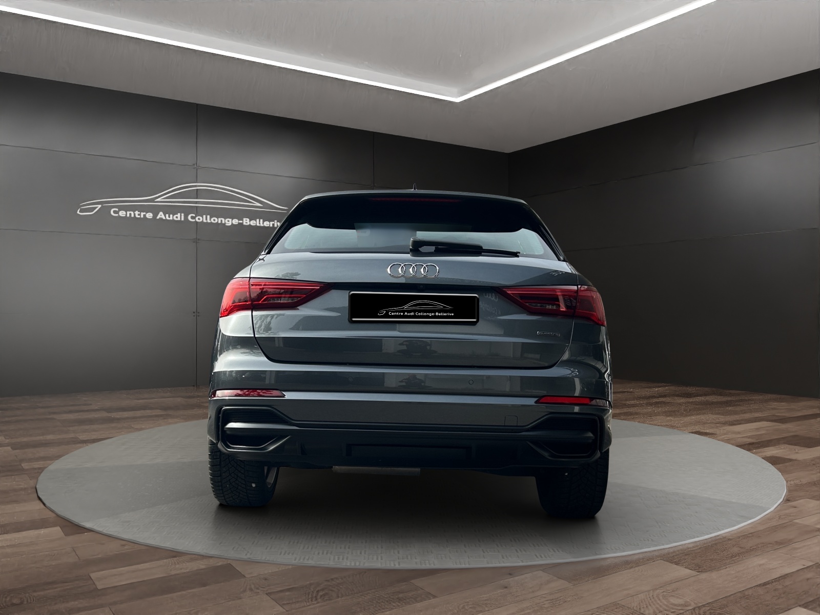 AUDI Q3 40 TDI S line Attraction quattro S-tronic-image-4