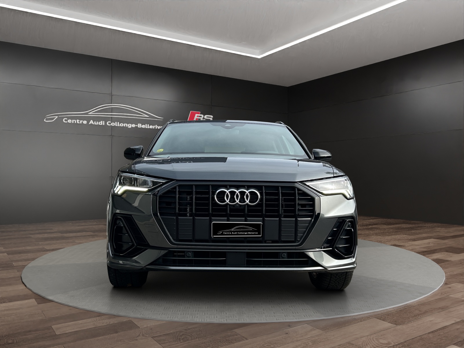 AUDI Q3 40 TDI S line Attraction quattro S-tronic-image-1