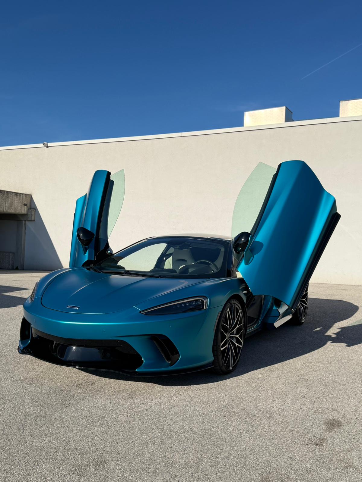 McLAREN GTS