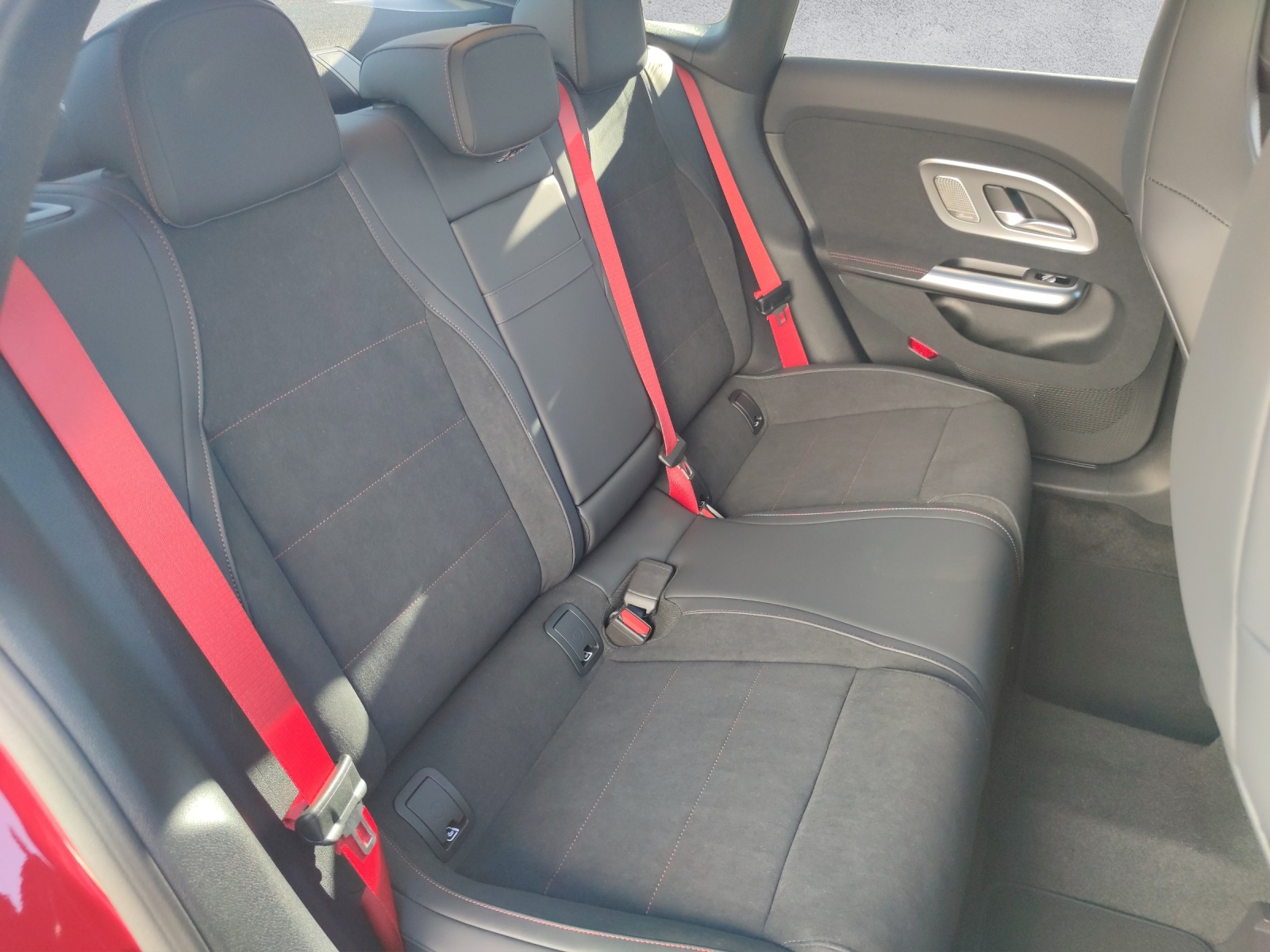 MERCEDES-BENZ CLA 220 AMG Line 4Matic-image-13