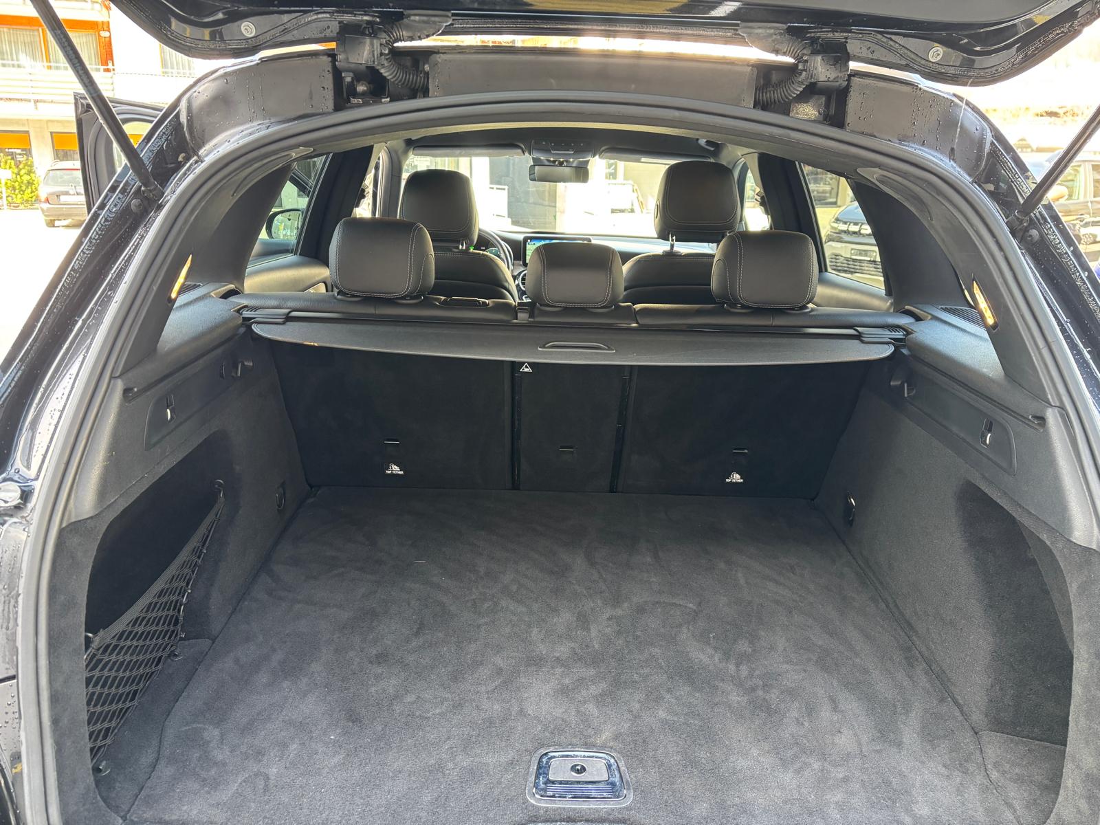 MERCEDES-BENZ GLC 200 AMG Line 4Matic-image-10
