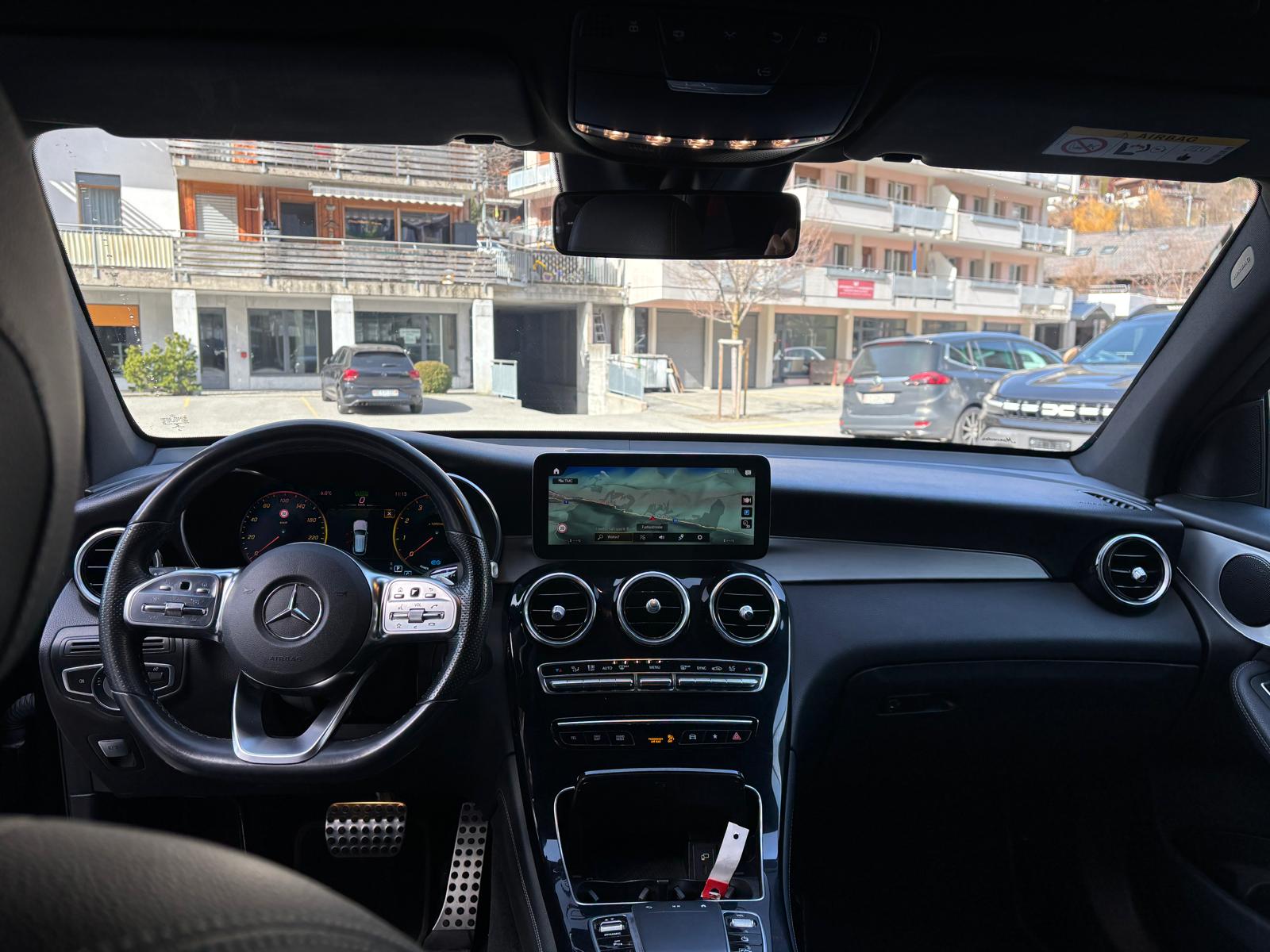 MERCEDES-BENZ GLC 200 AMG Line 4Matic-image-8