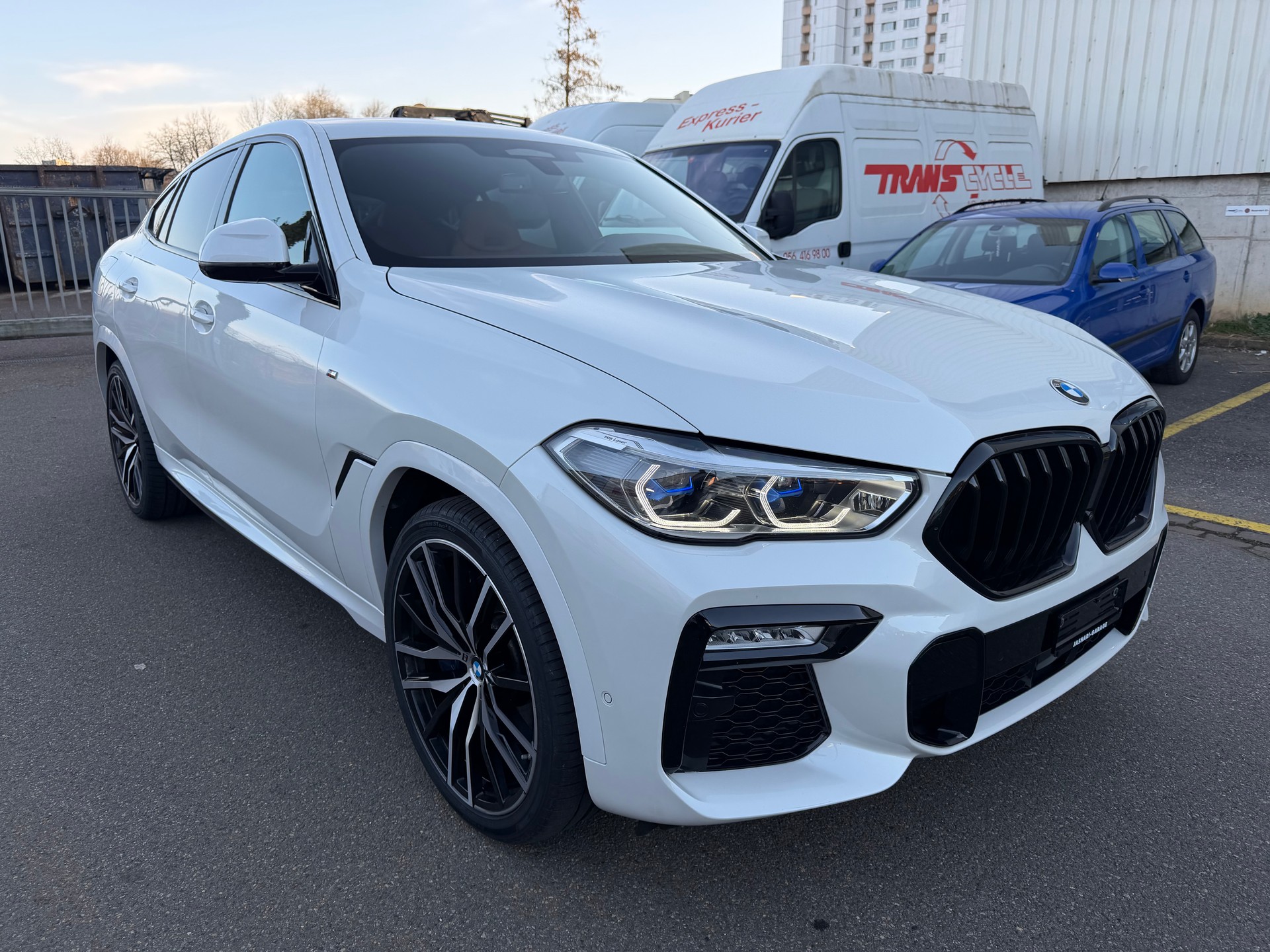 BMW X6 xDrive 48V 40d Steptronic M Sport-image-1