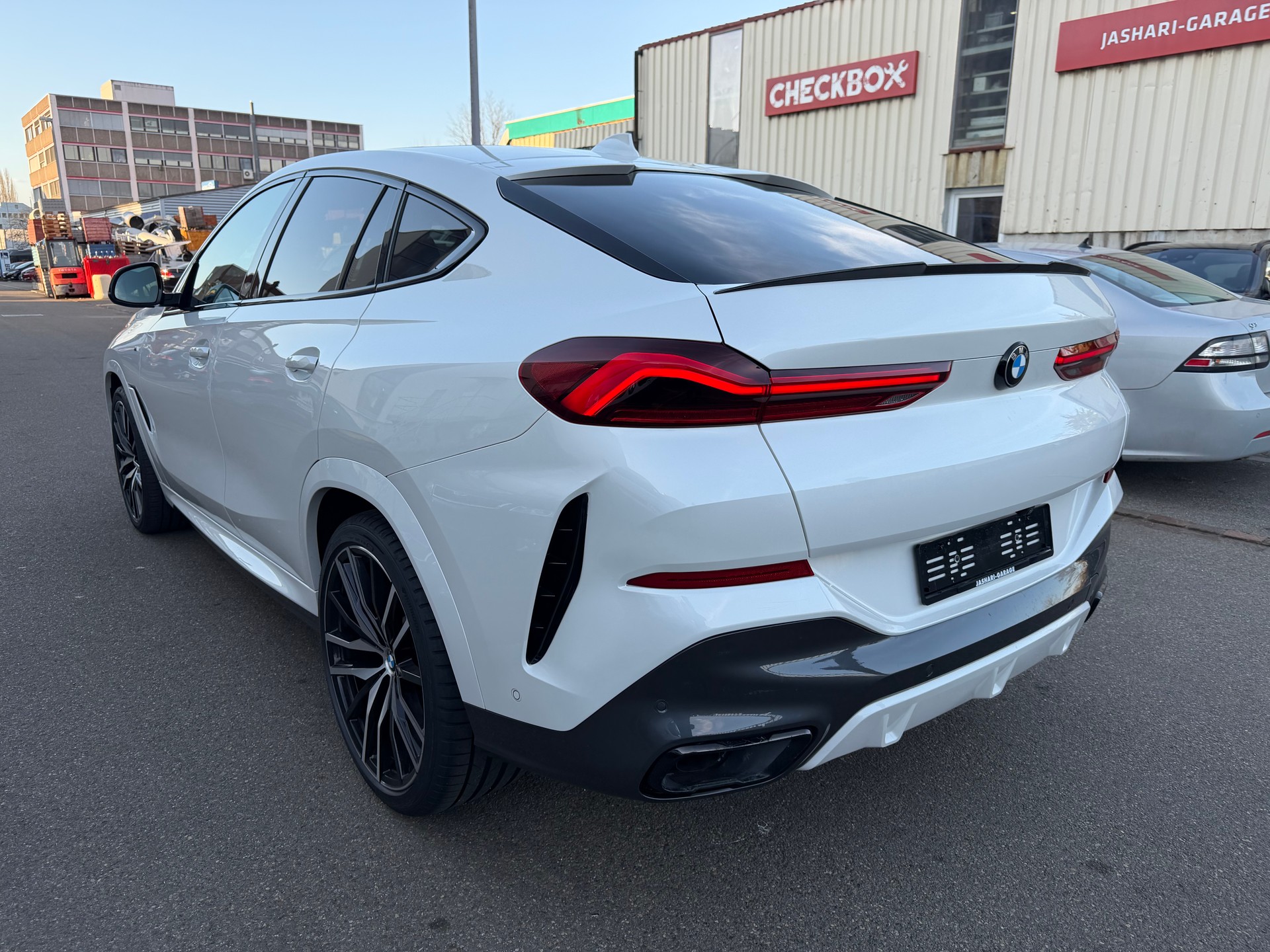 BMW X6 xDrive 48V 40d Steptronic M Sport-image-2