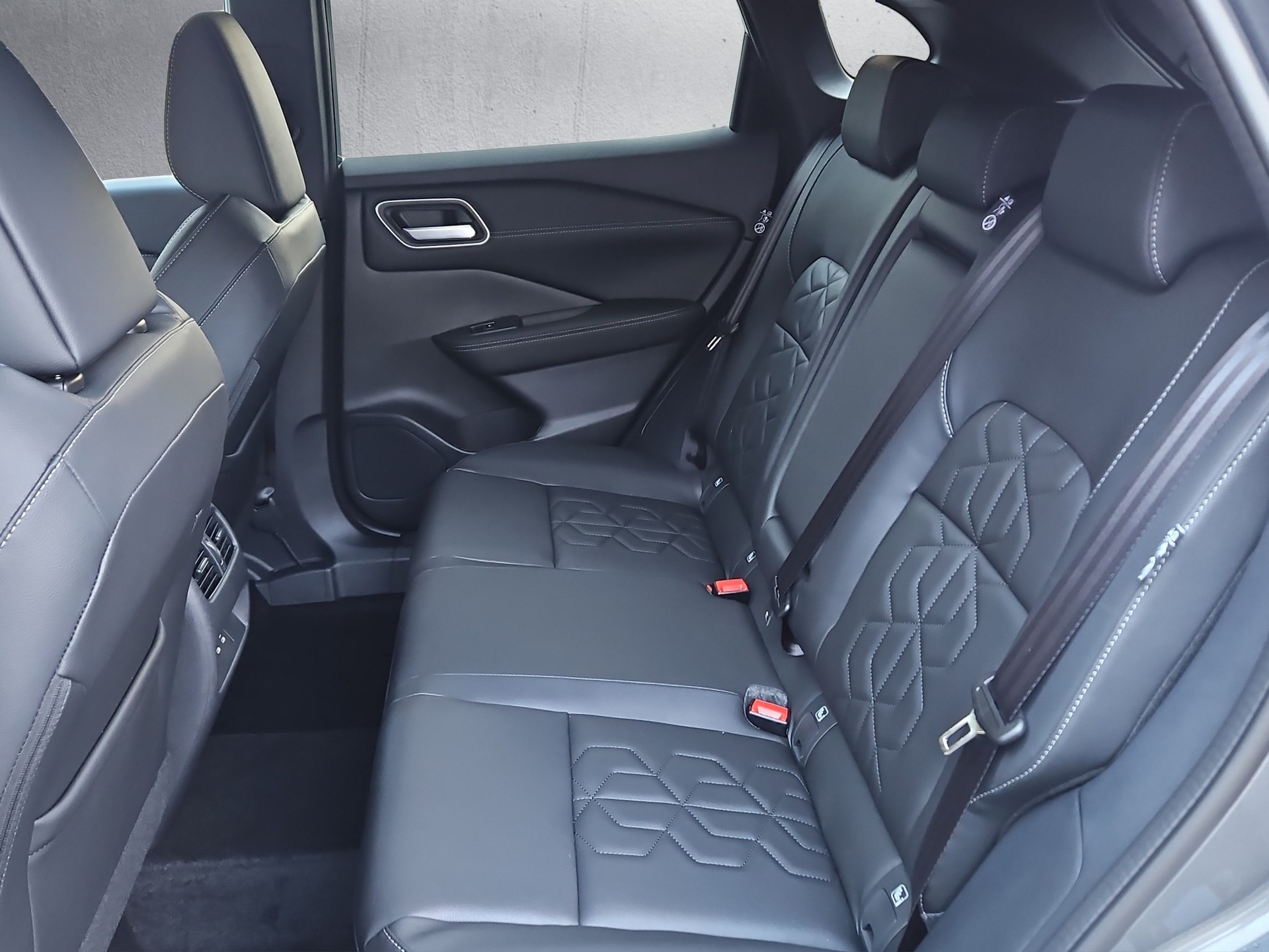 NISSAN Qashqai 1.3MHEV Tekna 4x4-image-10