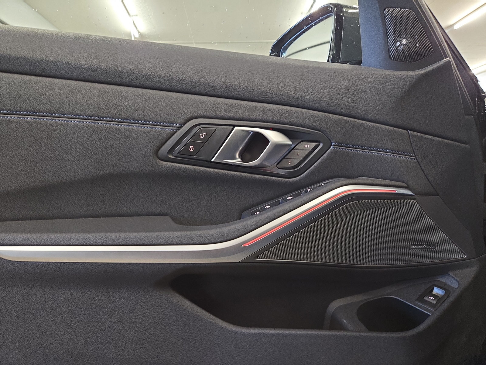 BMW 330i Touring xDrive Steptronic M Sport Pro-image-16