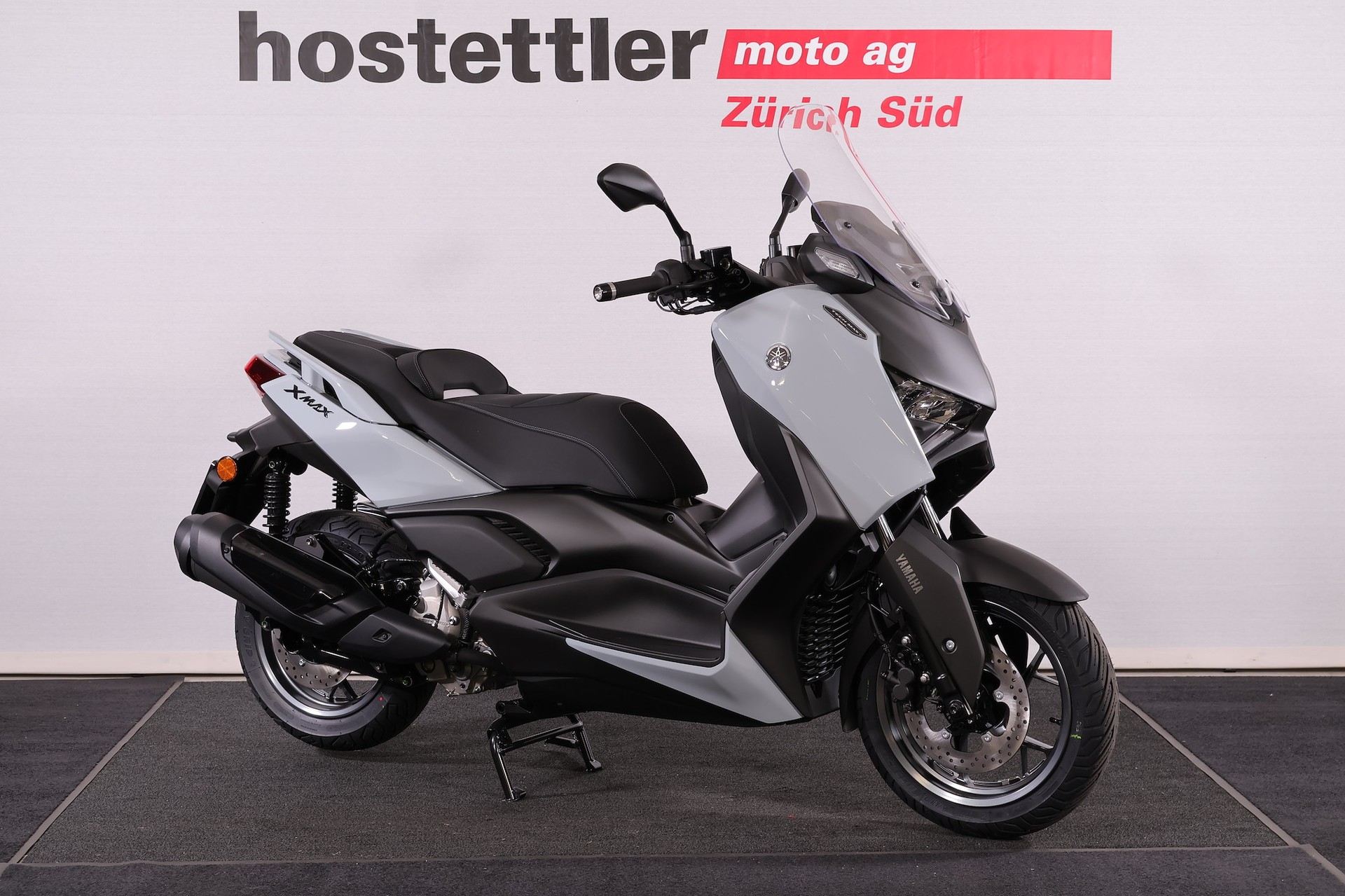 YAMAHA XMAX 300 Tech MAX+-showroom-element-2
