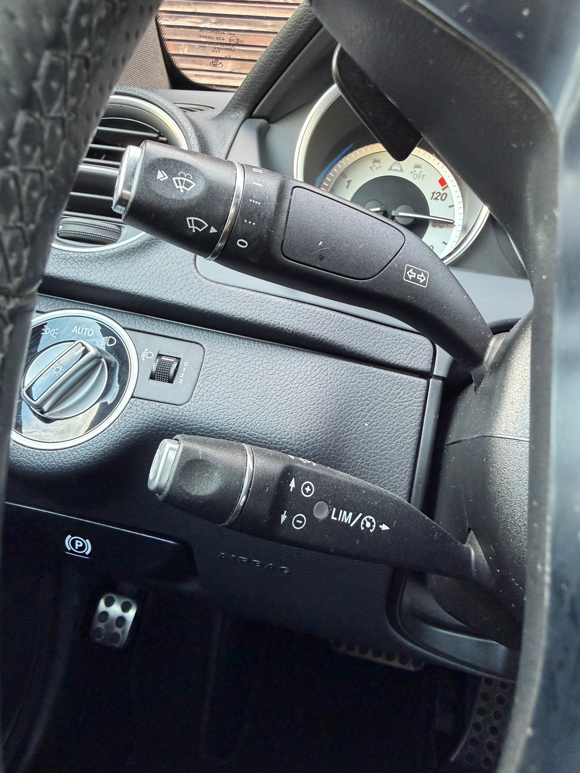MERCEDES-BENZ C 180 Coupé 7G-Tronic-image-9