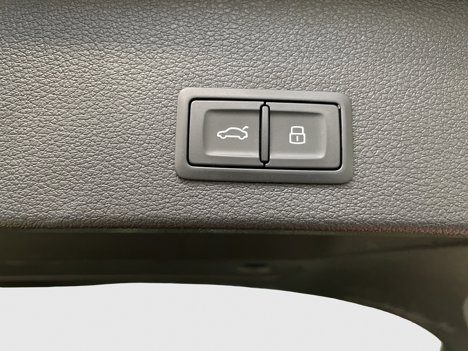 AUDI Q2 40 TFSI Attraction quattro S-tronic-image-13