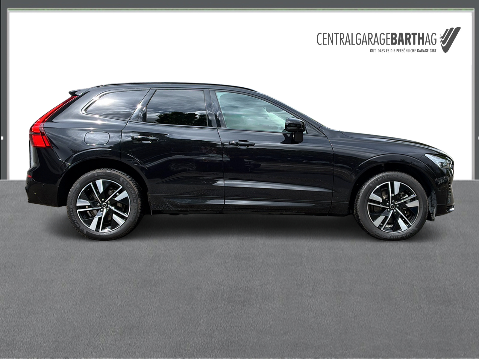VOLVO XC60 2.0 T6 TE Plus Dark eAWD-image-4