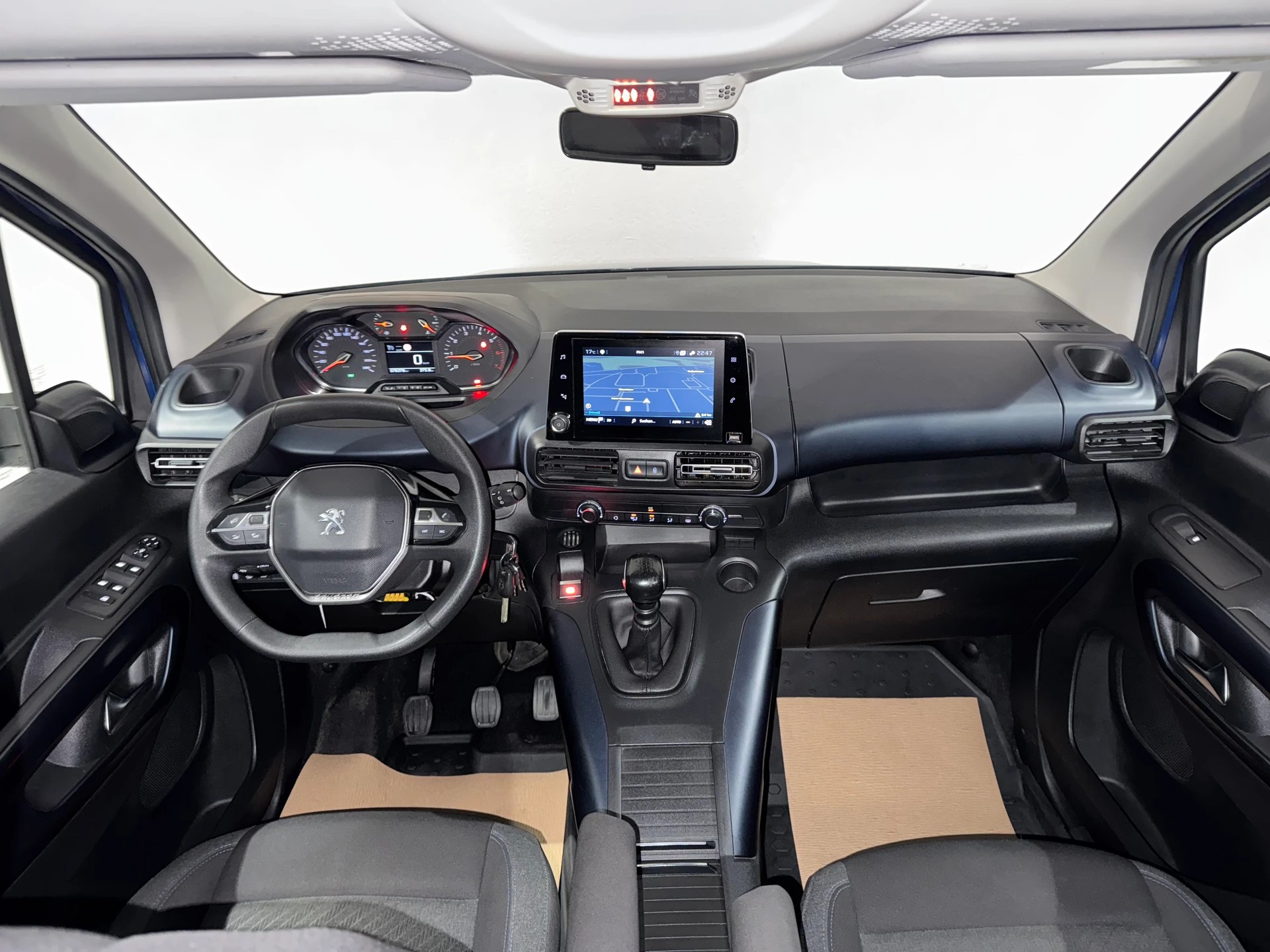 PEUGEOT Rifter 1.5 BlueHDi GT Line-image-11