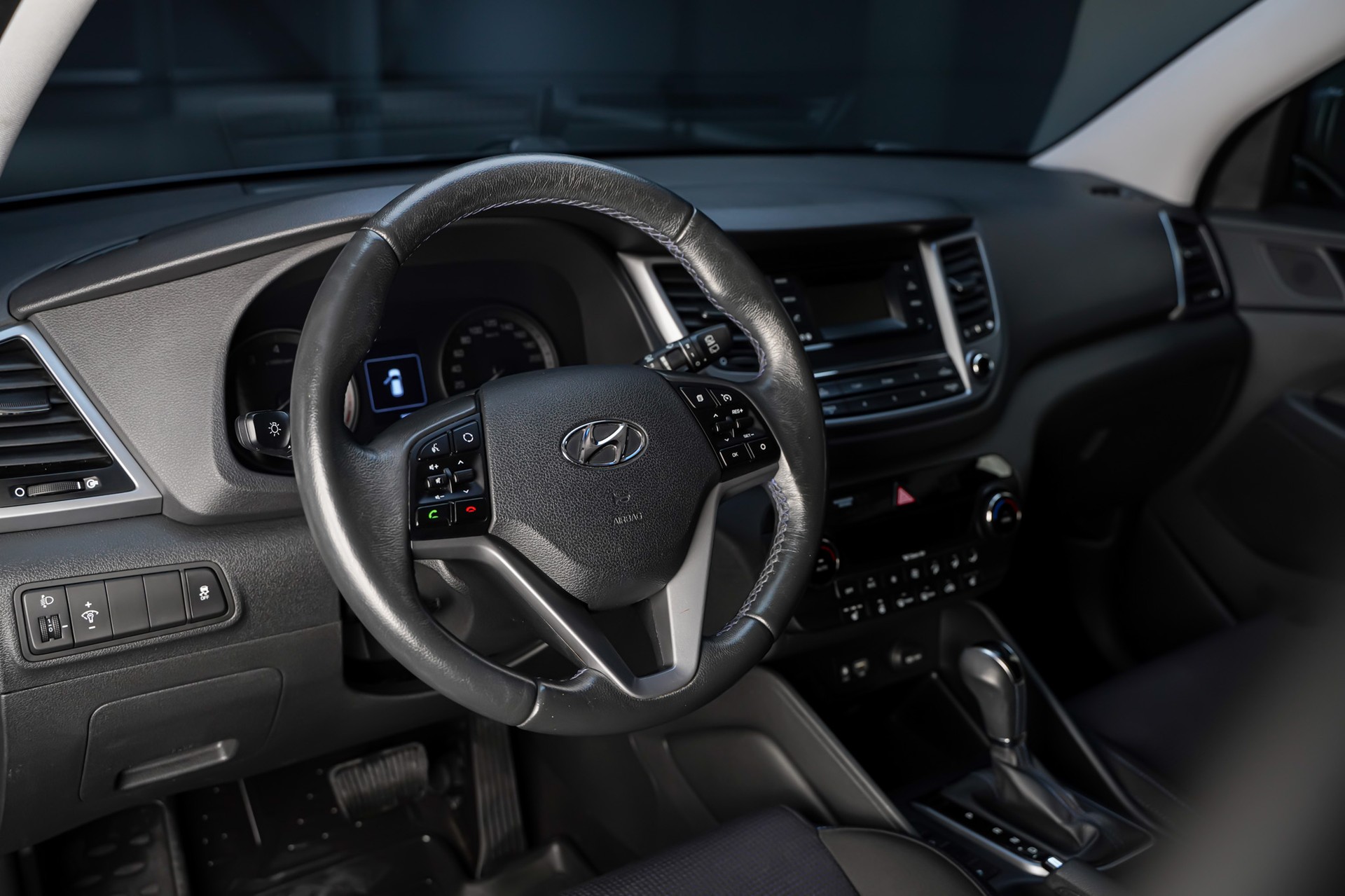 HYUNDAI TUCSON 2.0 GDI 4x4-image-8